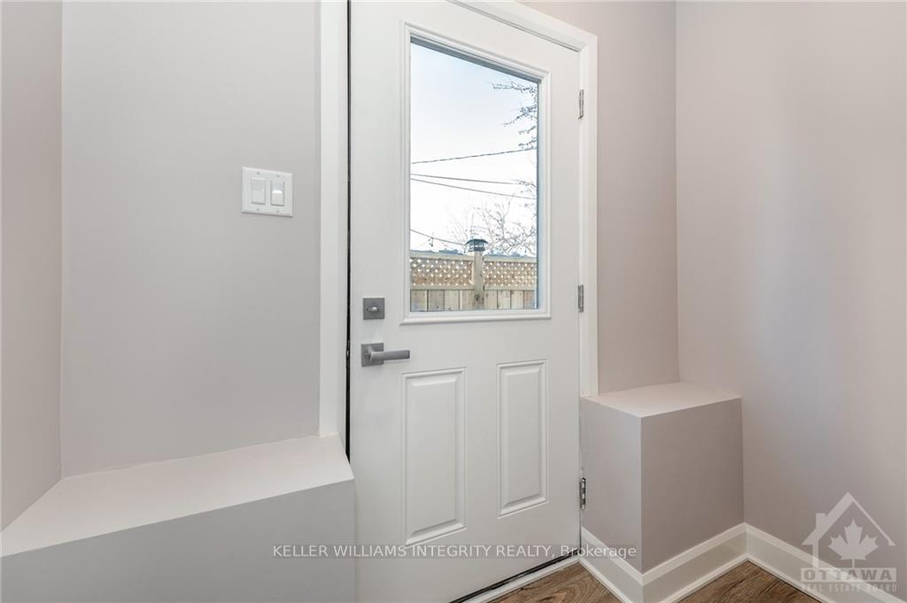 Photo 4 of Unit B, 366 Fullerton Avenue, Ottawa, Overbrook/Castle Heights — HOMEH