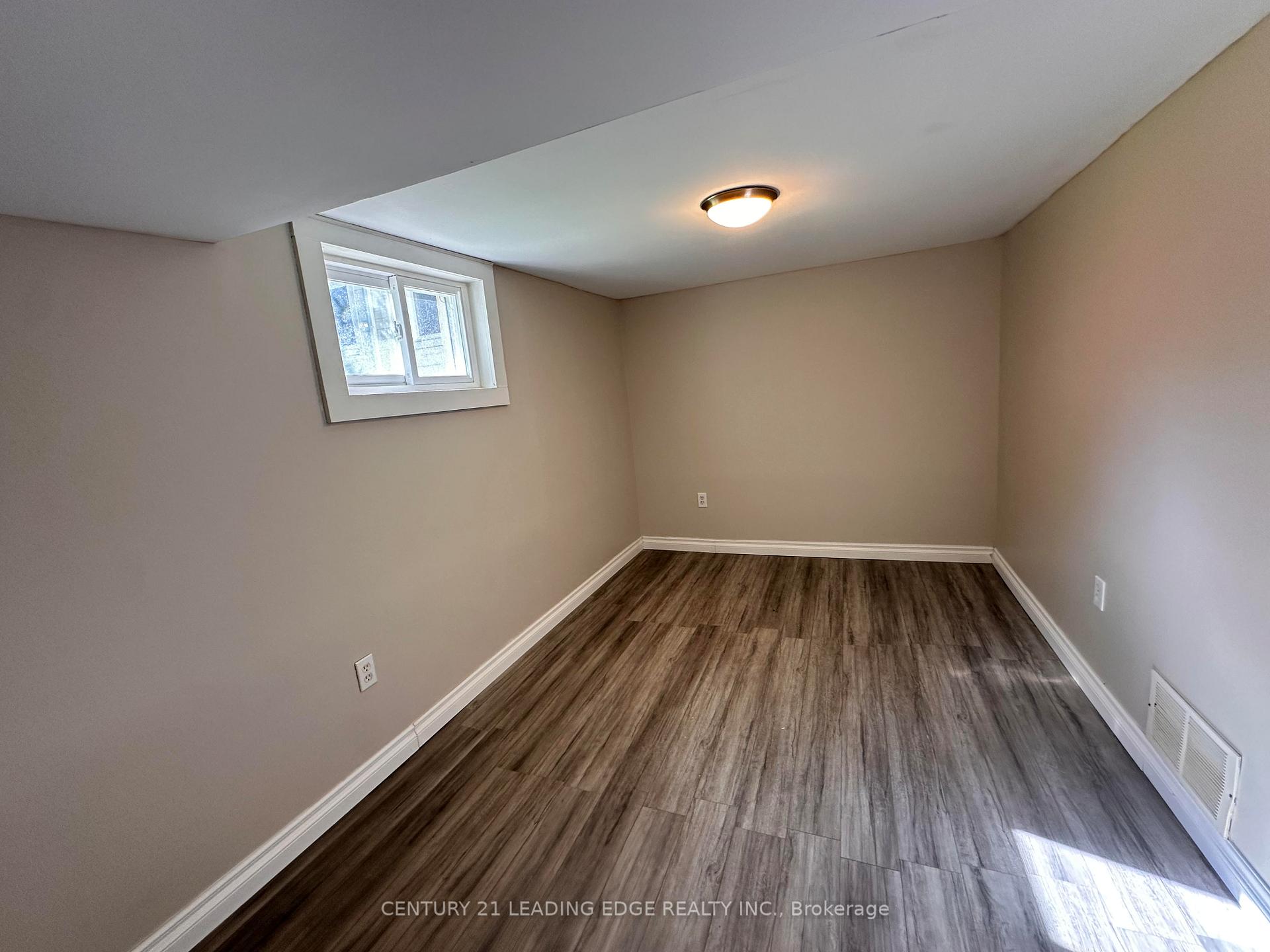 Photo 6 of Unit BSMT, 92 Thickson Road N, Whitby, Blue Grass Meadows — HOMEH