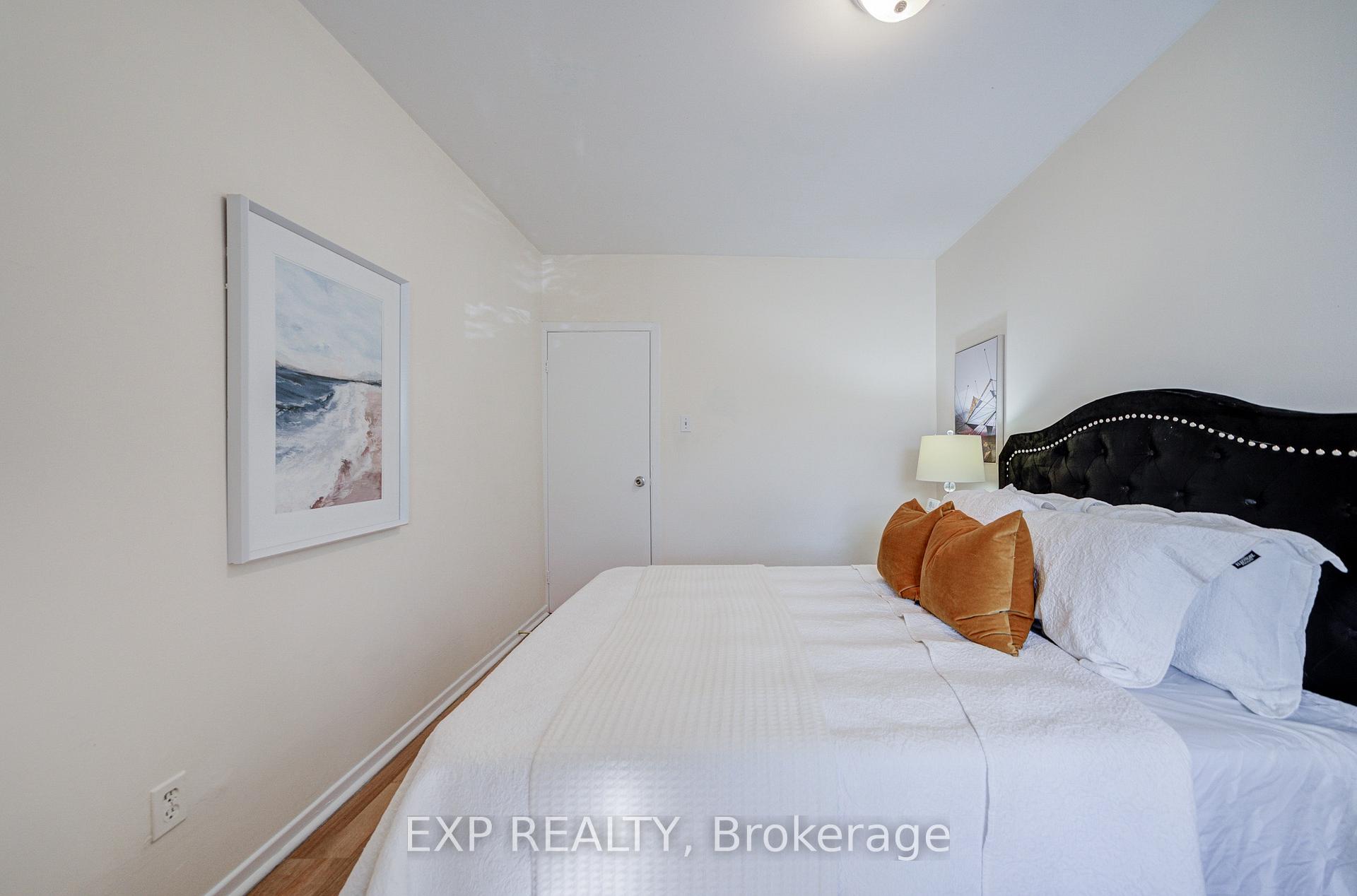 Photo 22 of Unit Upper, 360 Broadview Avenue, Toronto, South Riverdale — HOMEH