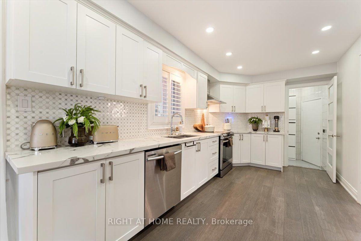 Photo 11 of 5330 Flatford Road, Mississauga, East Credit — HOMEH