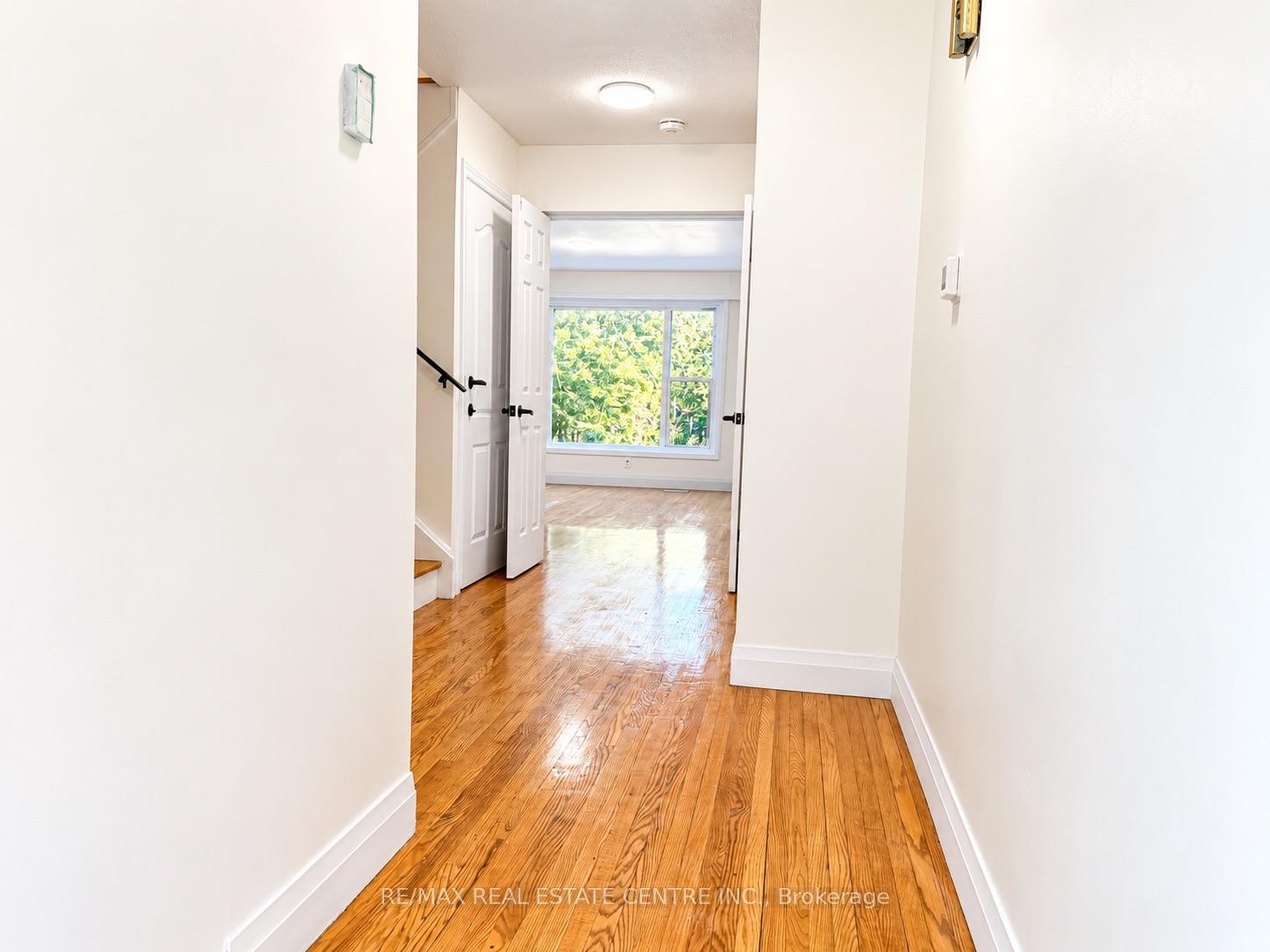 Photo 6 of 3722 Ellengale Drive, Mississauga, Erindale — HOMEH