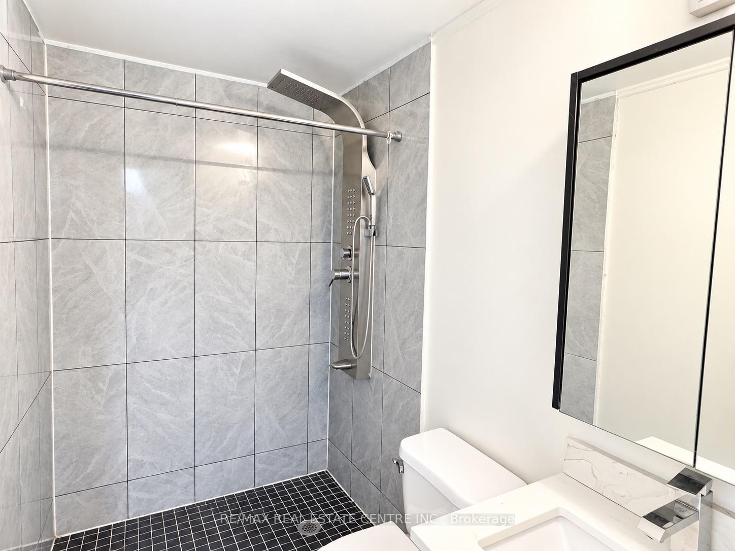 Photo 8 of 3722 Ellengale Drive, Mississauga, Erindale — HOMEH