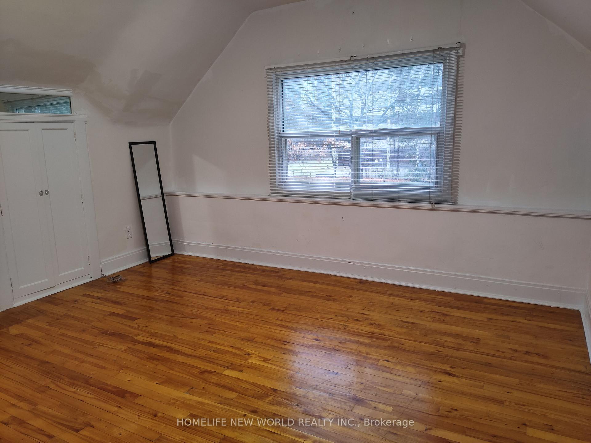 Photo 8 of Unit Gr, 2nd, 17 Bonnington Place, North York, Willowdale East — HOMEH
