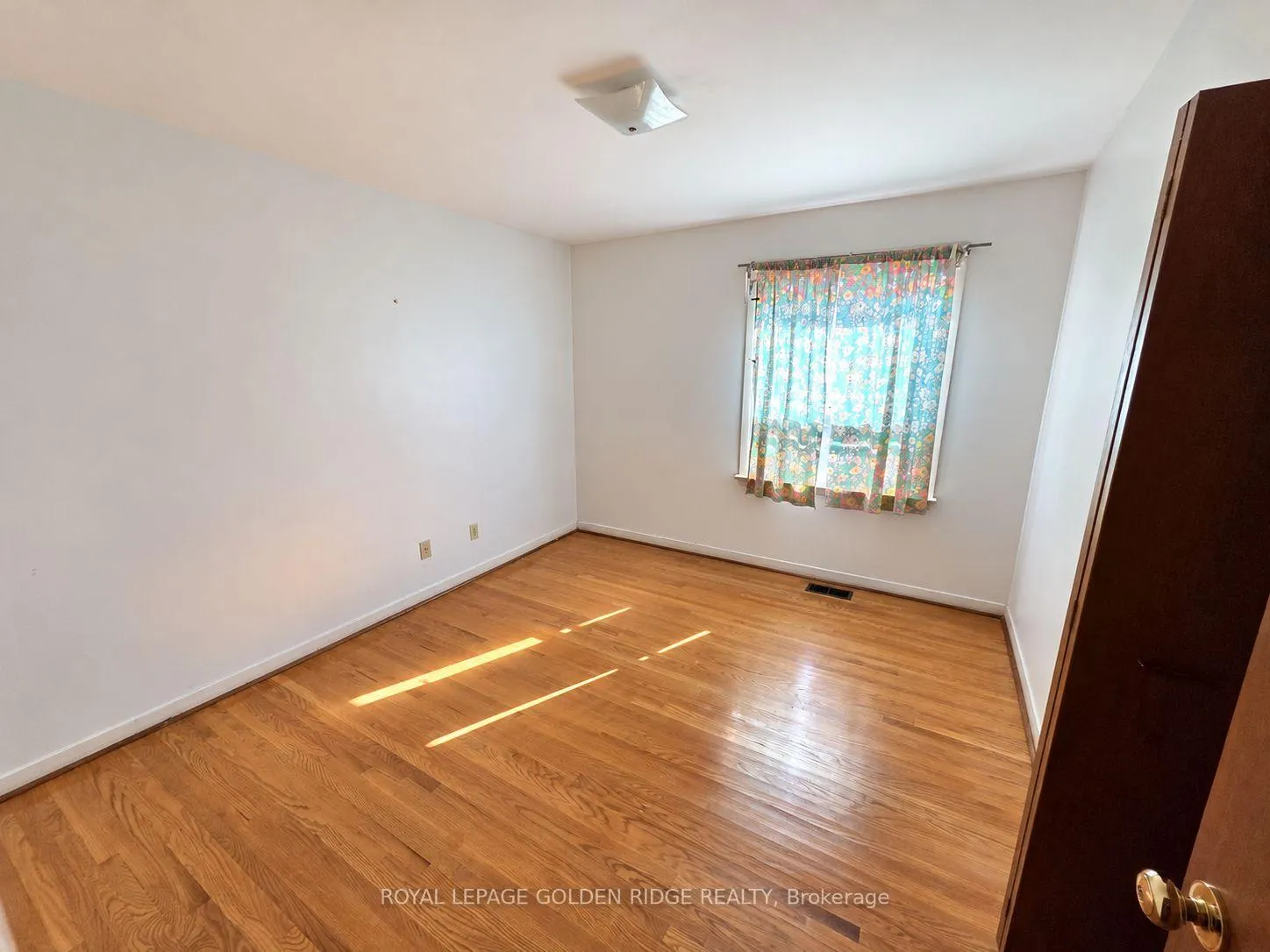 Photo 9 of 89 Spruce Hill Road, Toronto, The Beaches — HOMEH