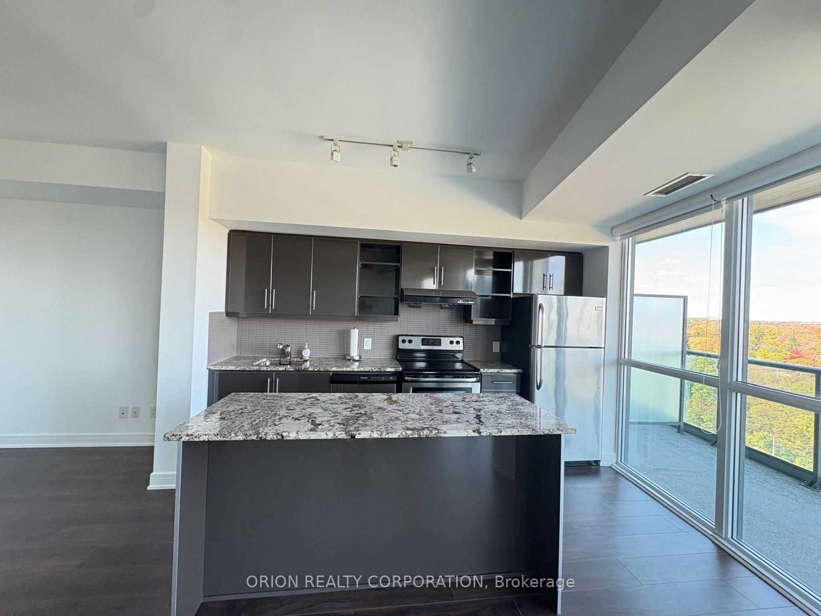 Photo 4 of Unit 1105, 35 Brian Peck Crescent, Toronto, Thorncliffe Park — HOMEH