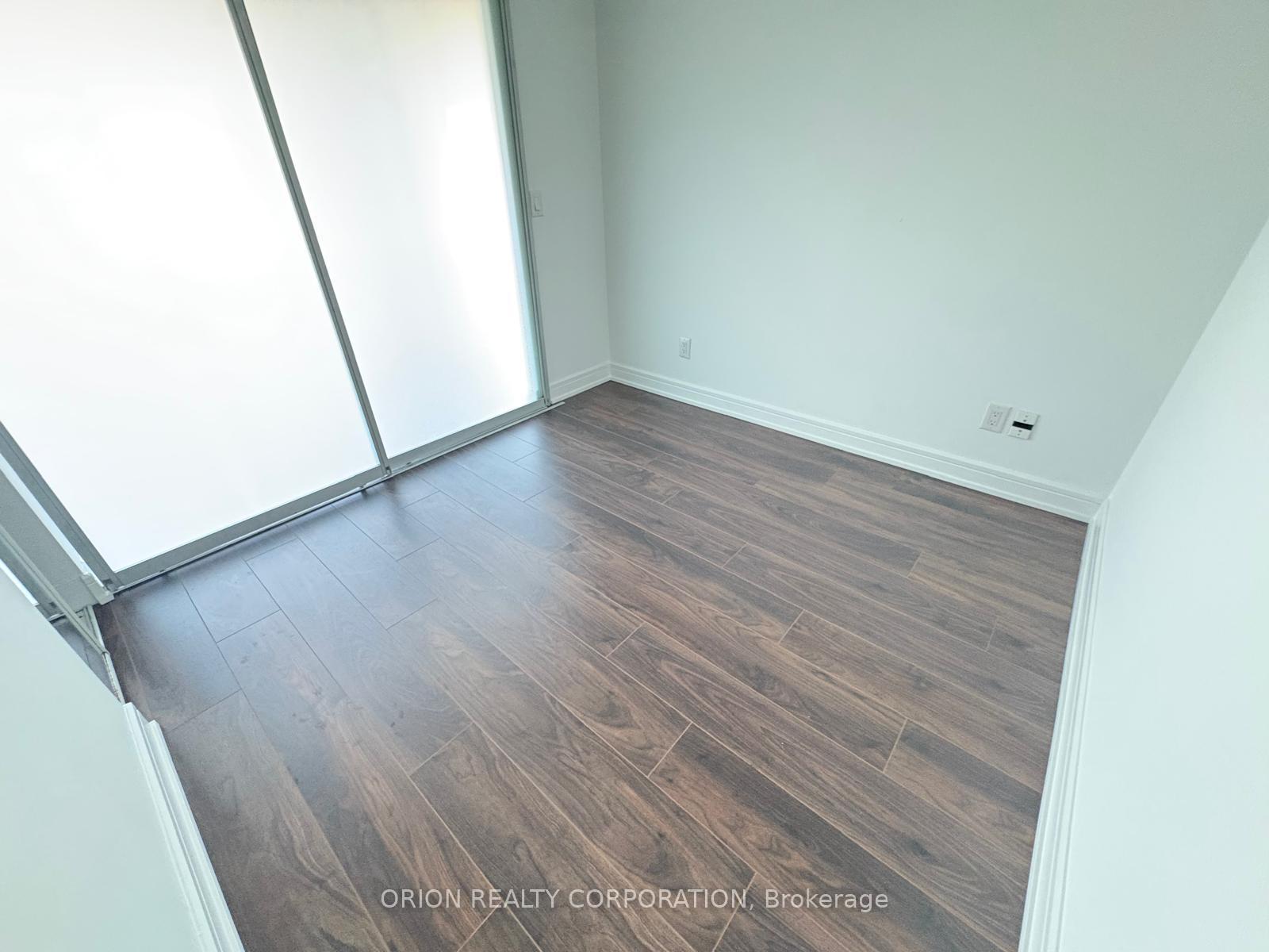 Photo 14 of Unit 1105, 35 Brian Peck Crescent, Toronto, Thorncliffe Park — HOMEH