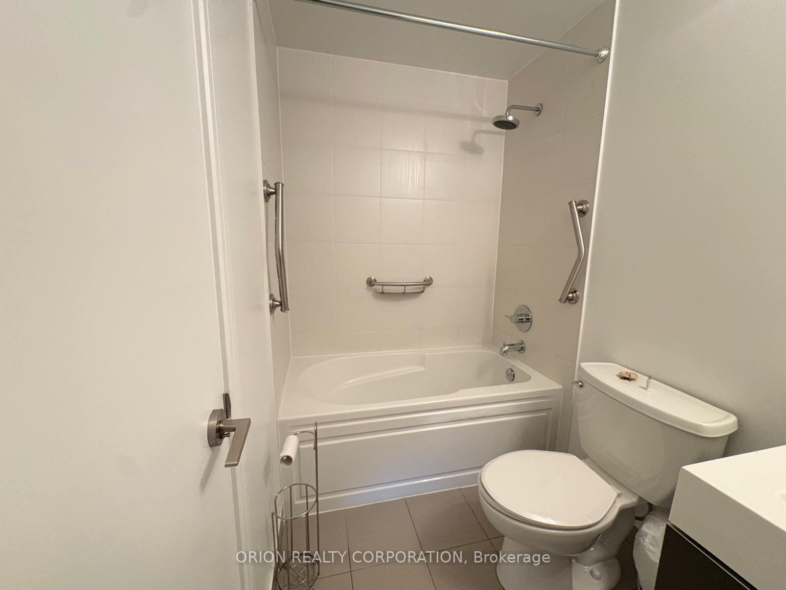 Photo 15 of Unit 1105, 35 Brian Peck Crescent, Toronto, Thorncliffe Park — HOMEH