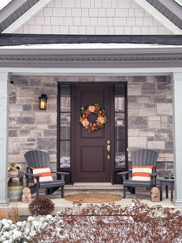 Photo 2 of 26 Windsor Circle, Niagara-on-the-Lake, Town — HOMEH