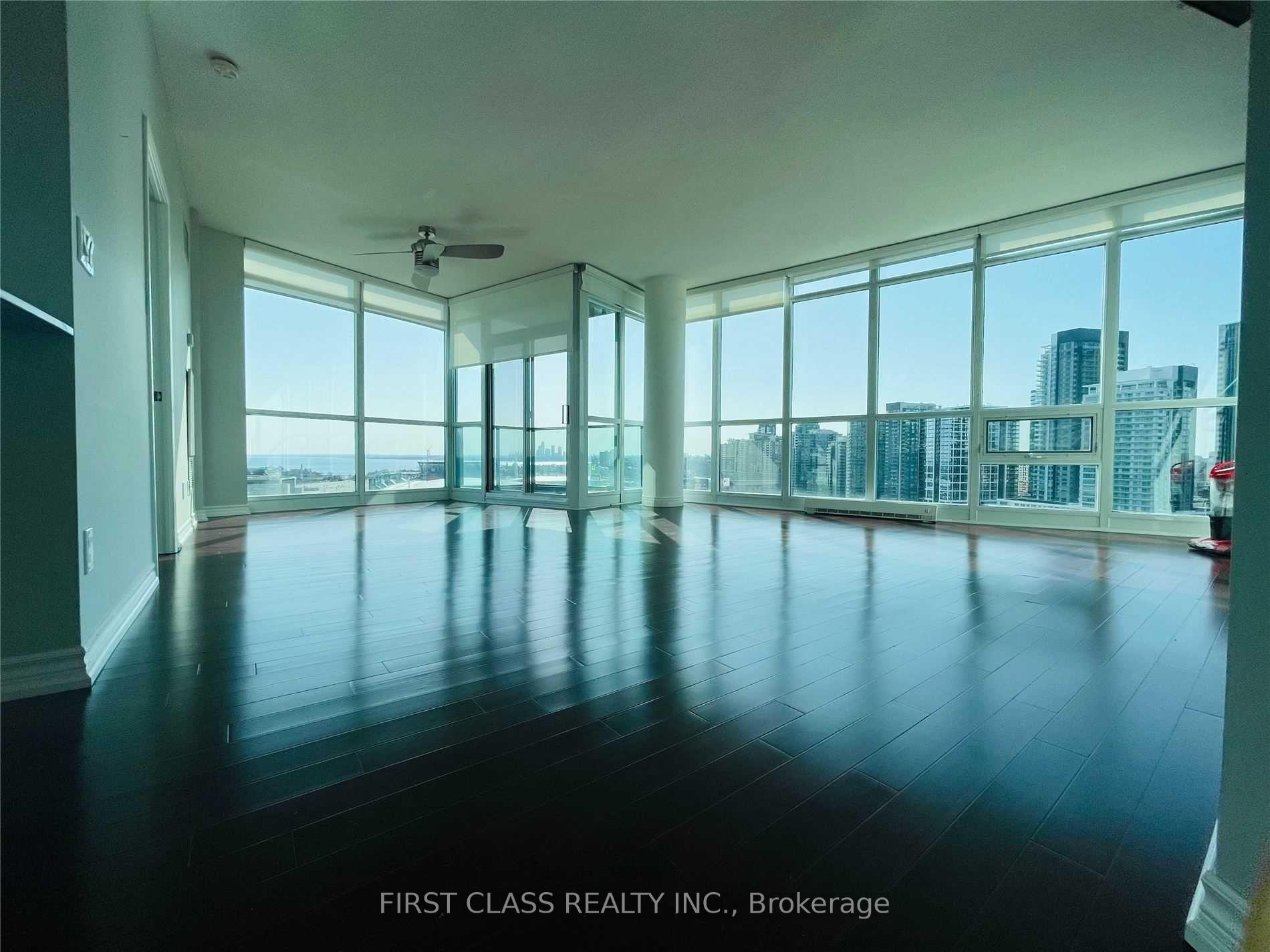Photo 1 of Unit 2004, 231 Fort York Boulevard, Toronto, Niagara — HOMEH