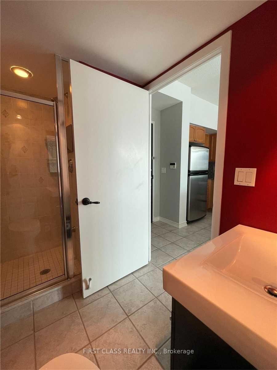 Photo 6 of Unit 2004, 231 Fort York Boulevard, Toronto, Niagara — HOMEH