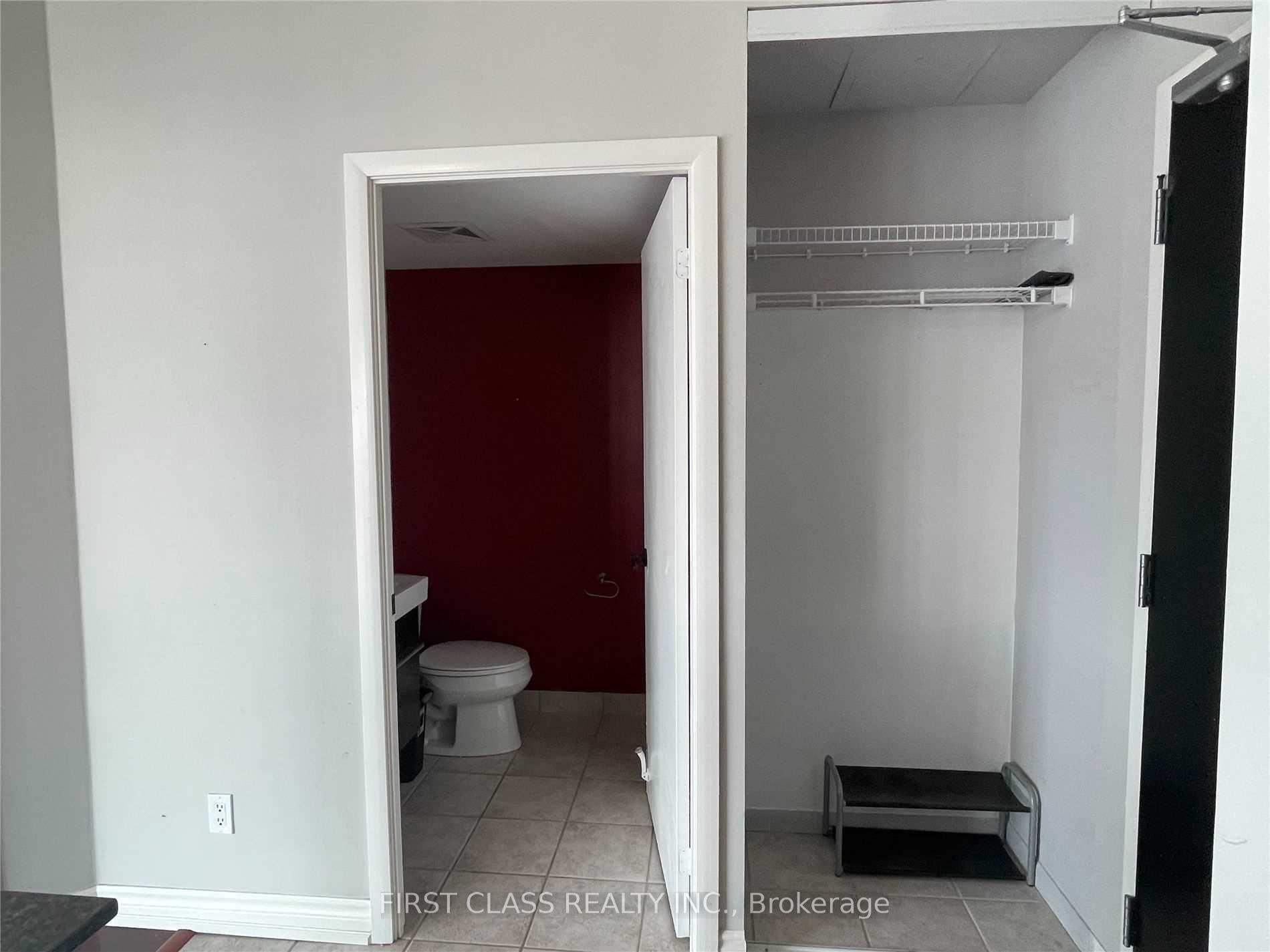 Photo 4 of Unit 2004, 231 Fort York Boulevard, Toronto, Niagara — HOMEH