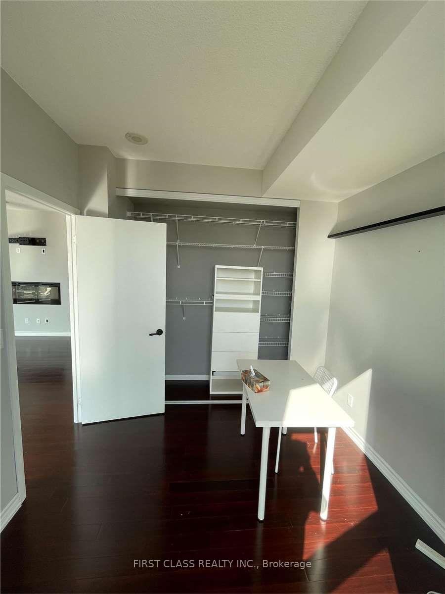 Photo 12 of Unit 2004, 231 Fort York Boulevard, Toronto, Niagara — HOMEH
