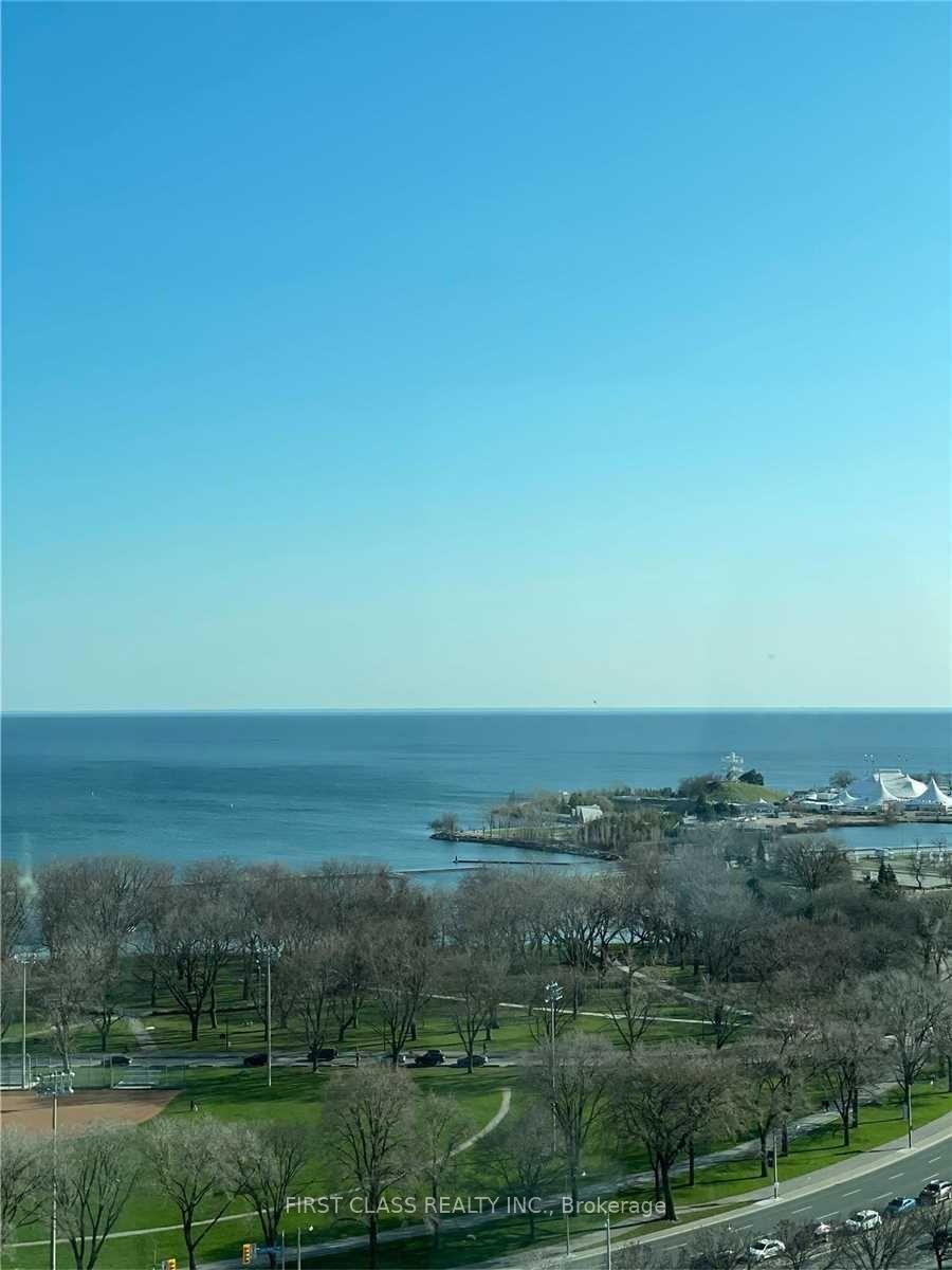 Photo 13 of Unit 2004, 231 Fort York Boulevard, Toronto, Niagara — HOMEH