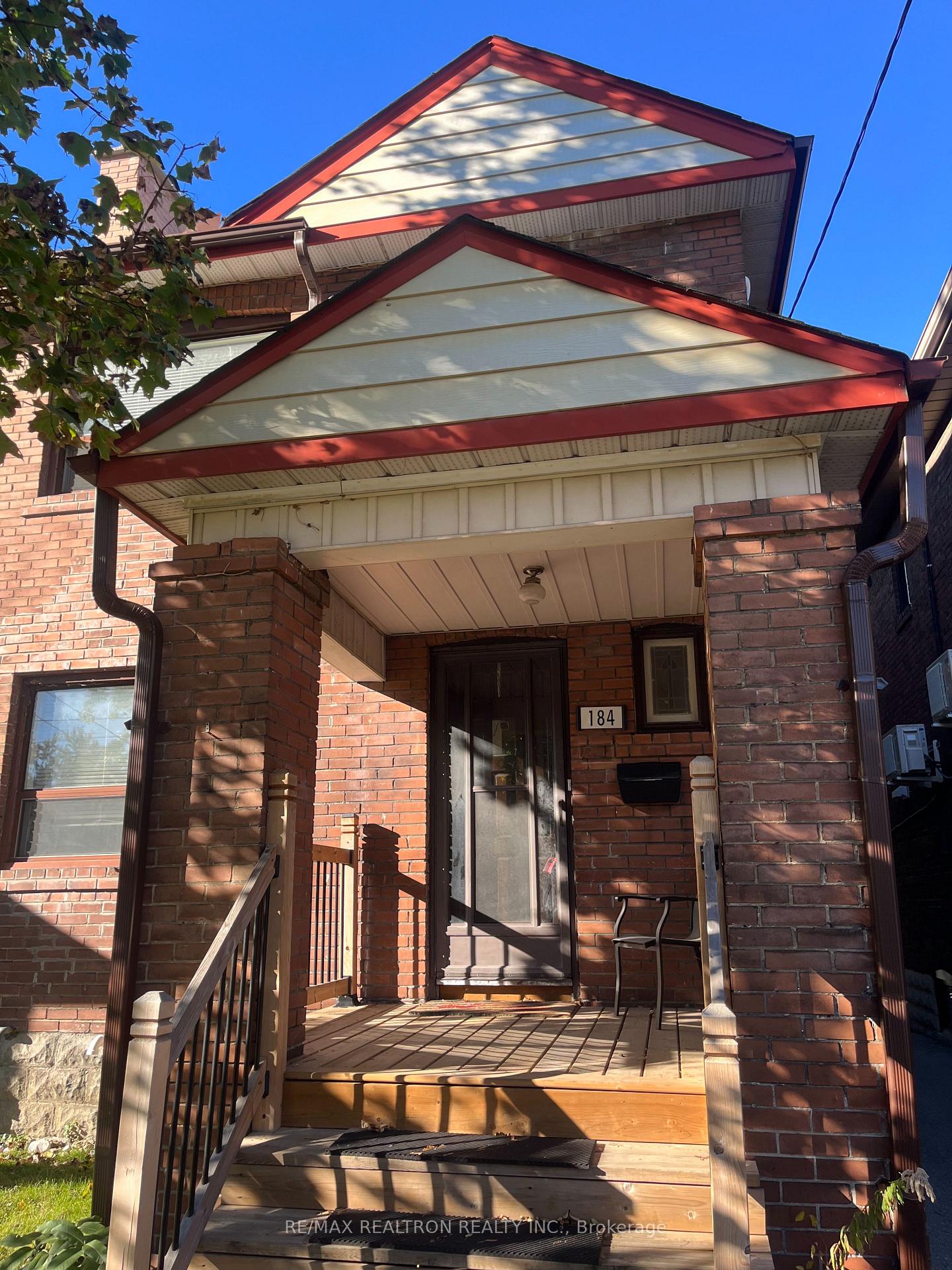 Photo of 184 Westwood Avenue