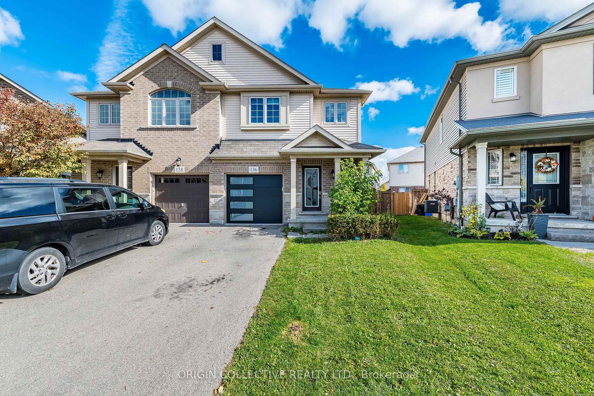Photo 1 of 136 Westbank Trail E, Hamilton, Stoney Creek Mountain — HOMEH