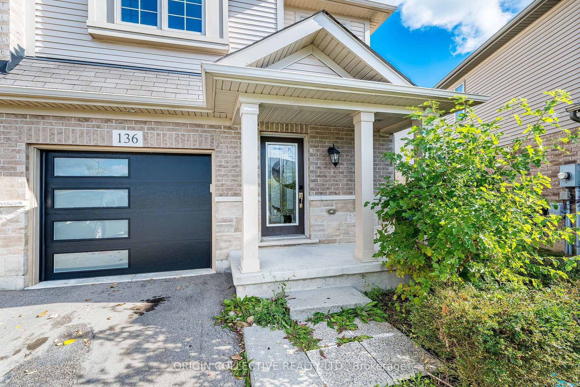 Photo 8 of 136 Westbank Trail E, Hamilton, Stoney Creek Mountain — HOMEH