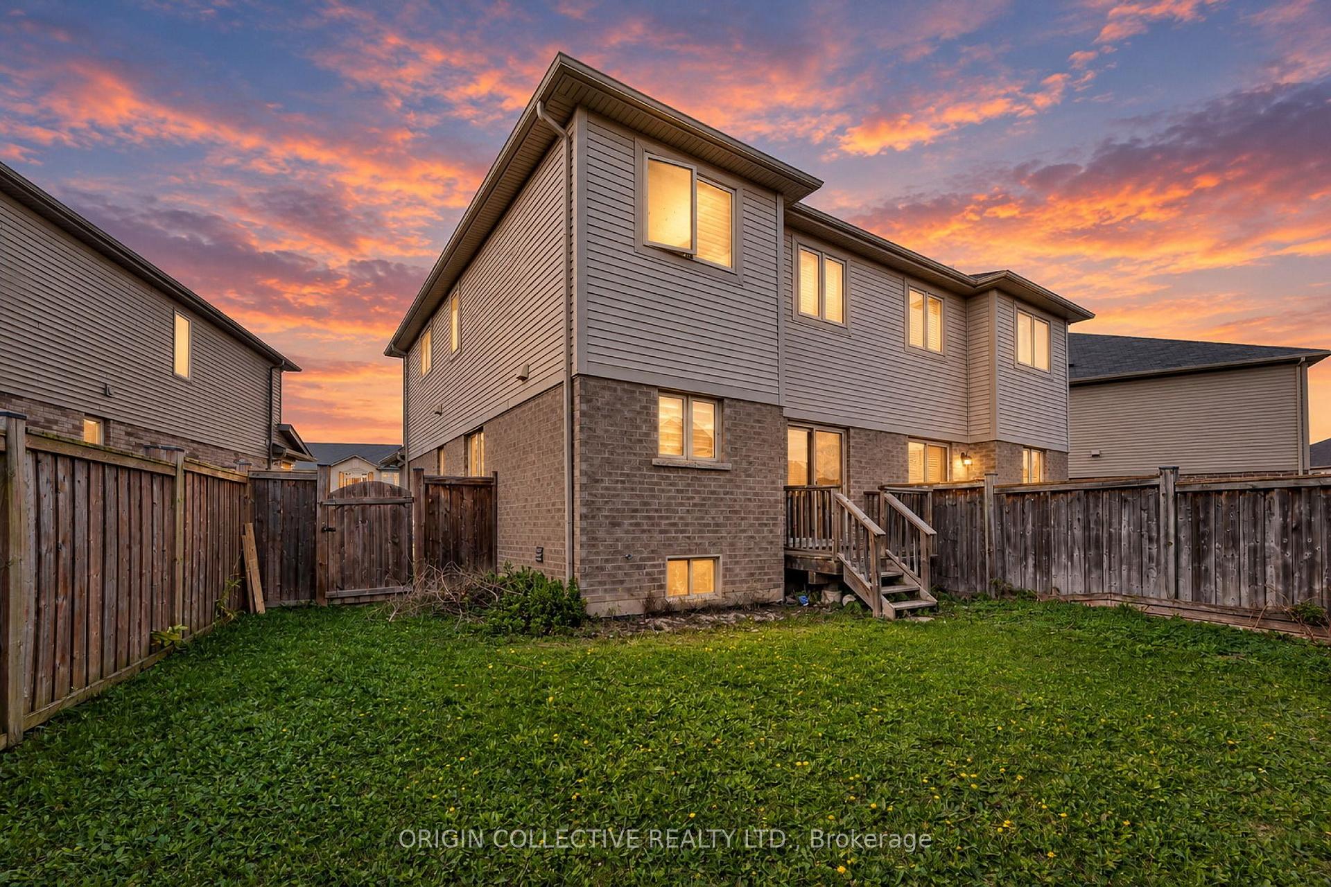 Photo 48 of 136 Westbank Trail E, Hamilton, Stoney Creek Mountain — HOMEH