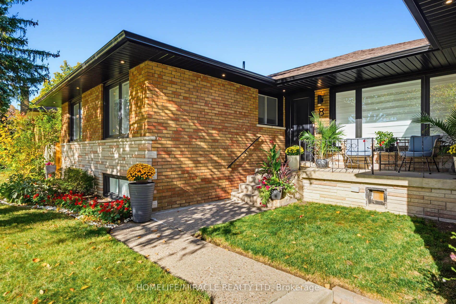 Photo 5 of 8 Laurelwood Crescent, Etobicoke, Willowridge-Martingrove-Richview — HOMEH
