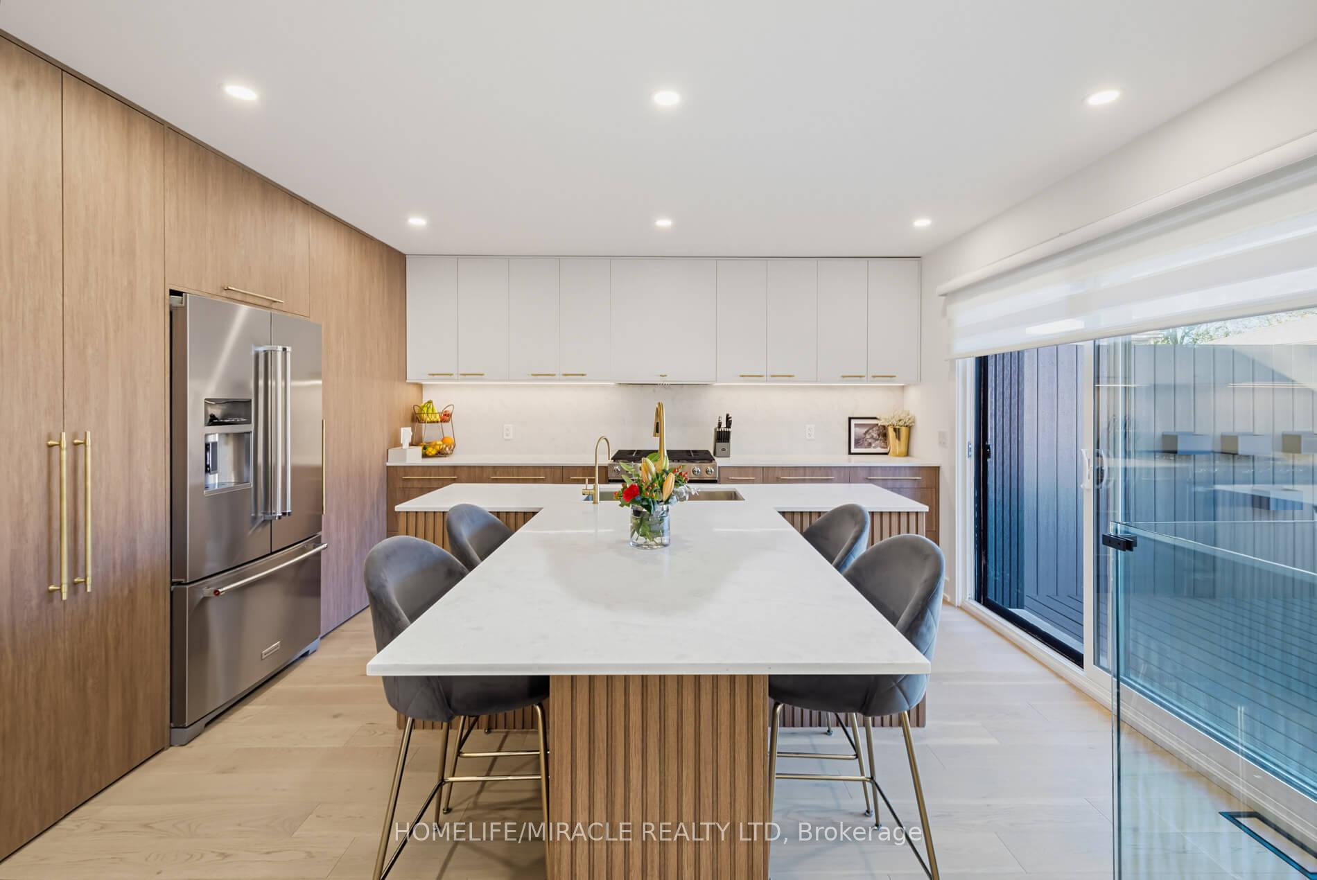 Photo 14 of 8 Laurelwood Crescent, Etobicoke, Willowridge-Martingrove-Richview — HOMEH