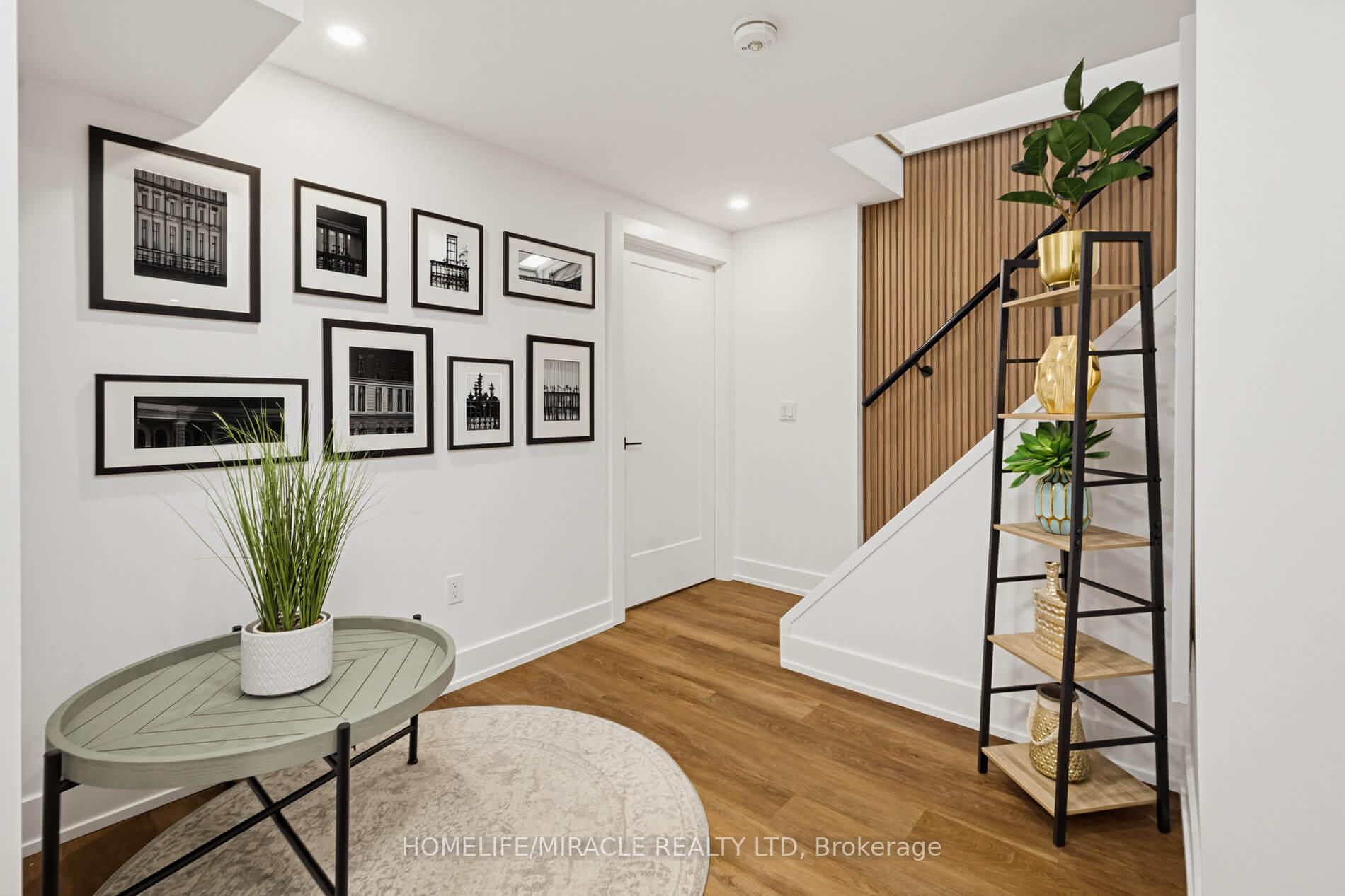 Photo 31 of 8 Laurelwood Crescent, Etobicoke, Willowridge-Martingrove-Richview — HOMEH