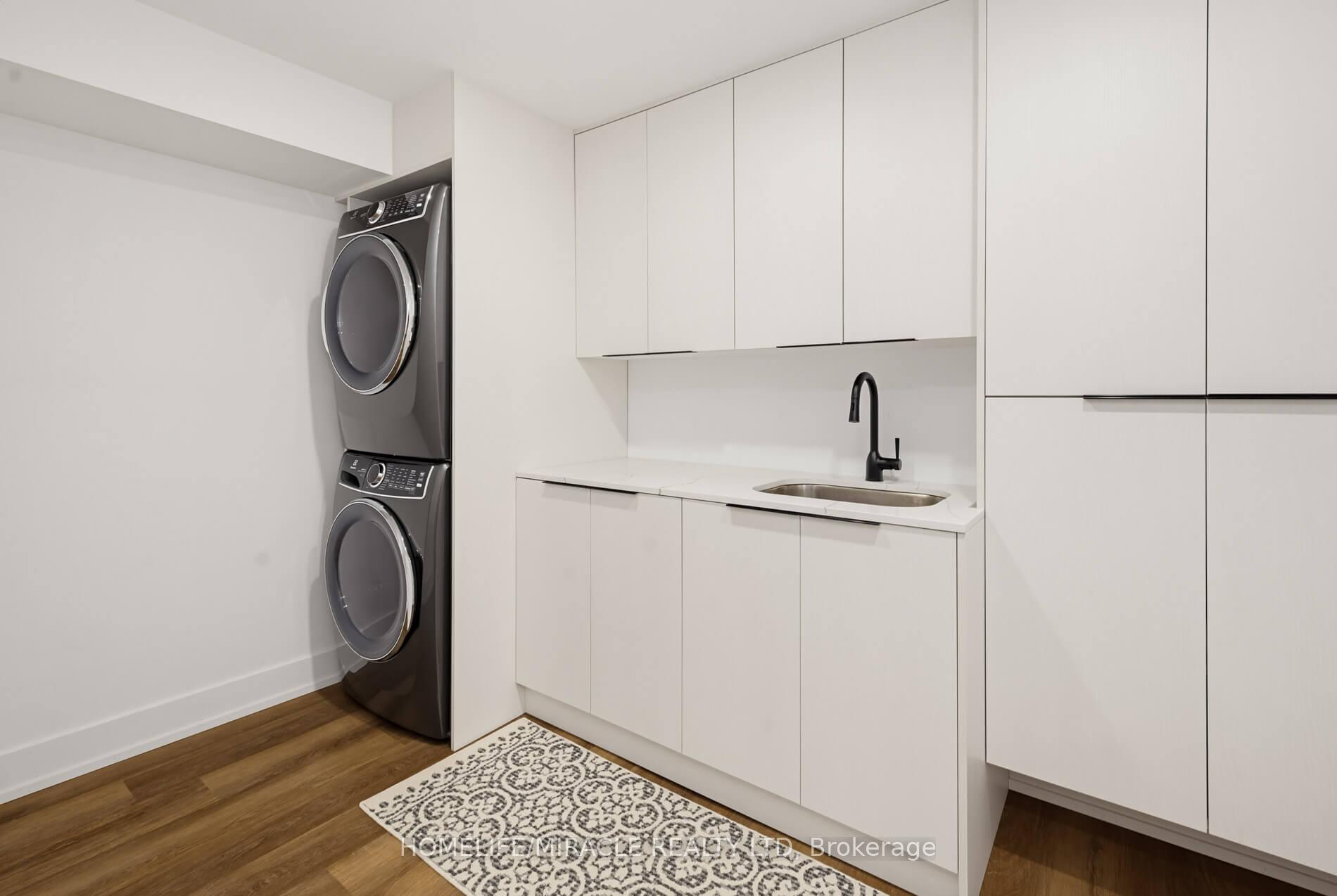 Photo 32 of 8 Laurelwood Crescent, Etobicoke, Willowridge-Martingrove-Richview — HOMEH