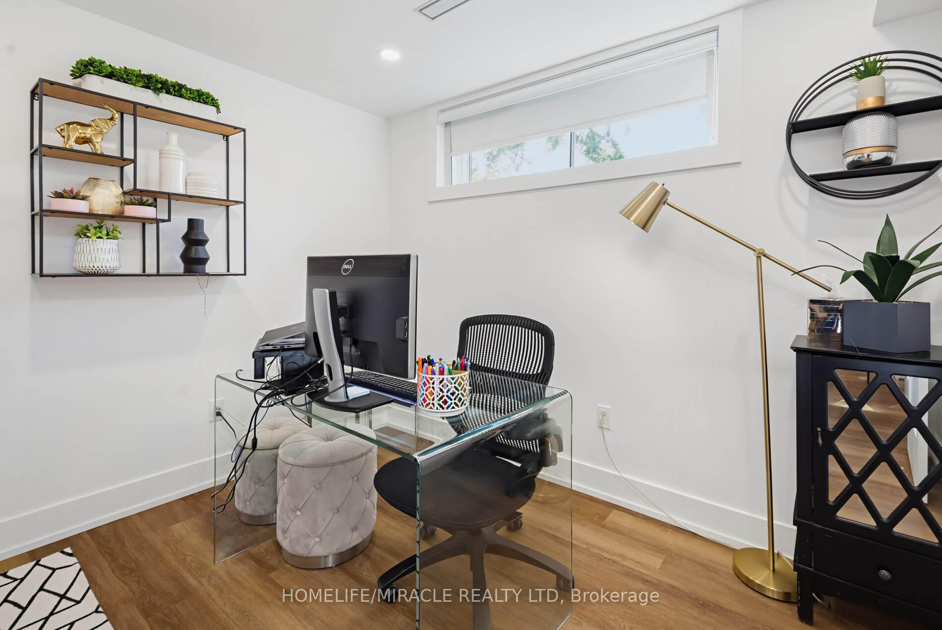 Photo 43 of 8 Laurelwood Crescent, Etobicoke, Willowridge-Martingrove-Richview — HOMEH