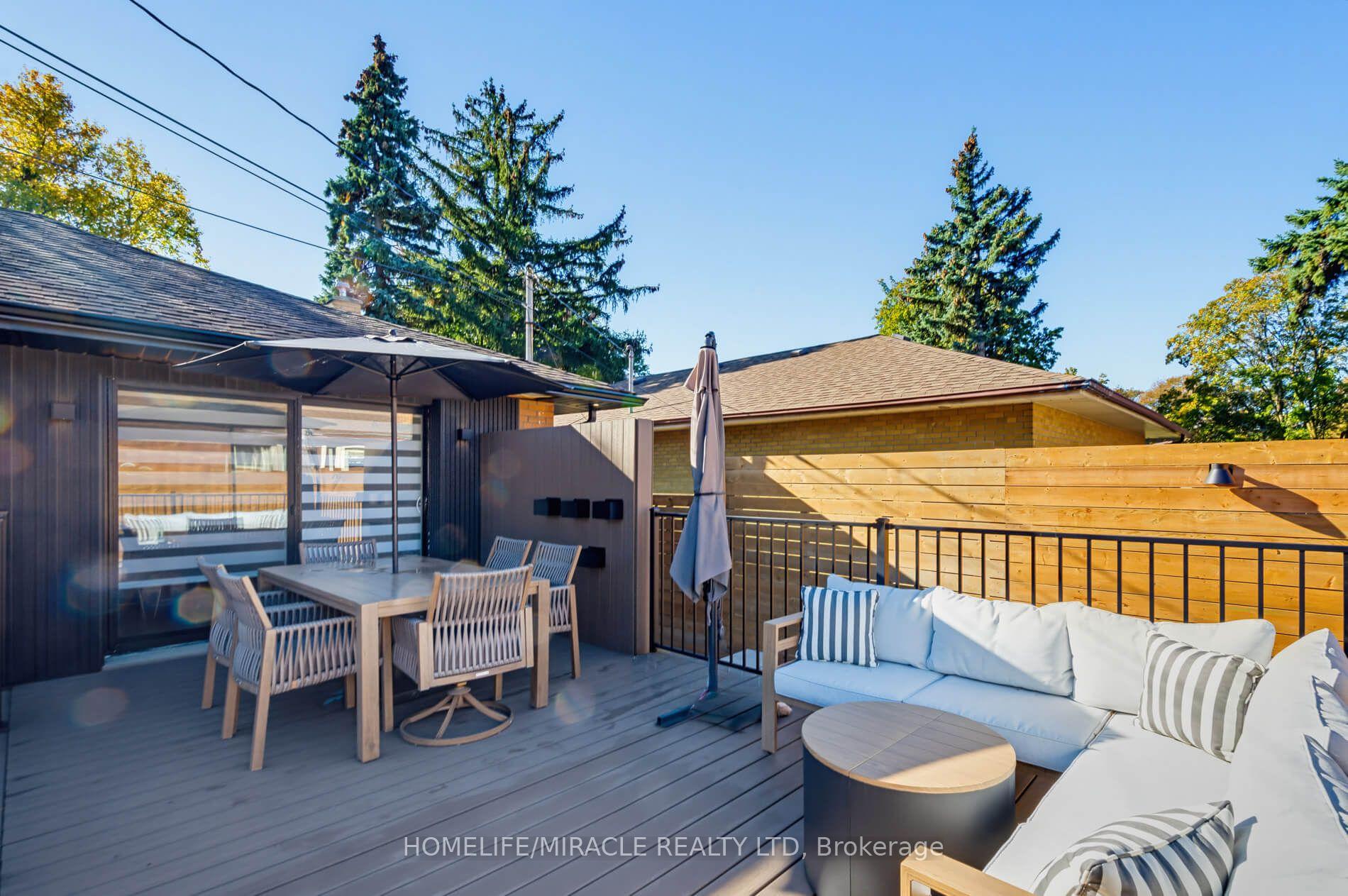 Photo 48 of 8 Laurelwood Crescent, Etobicoke, Willowridge-Martingrove-Richview — HOMEH