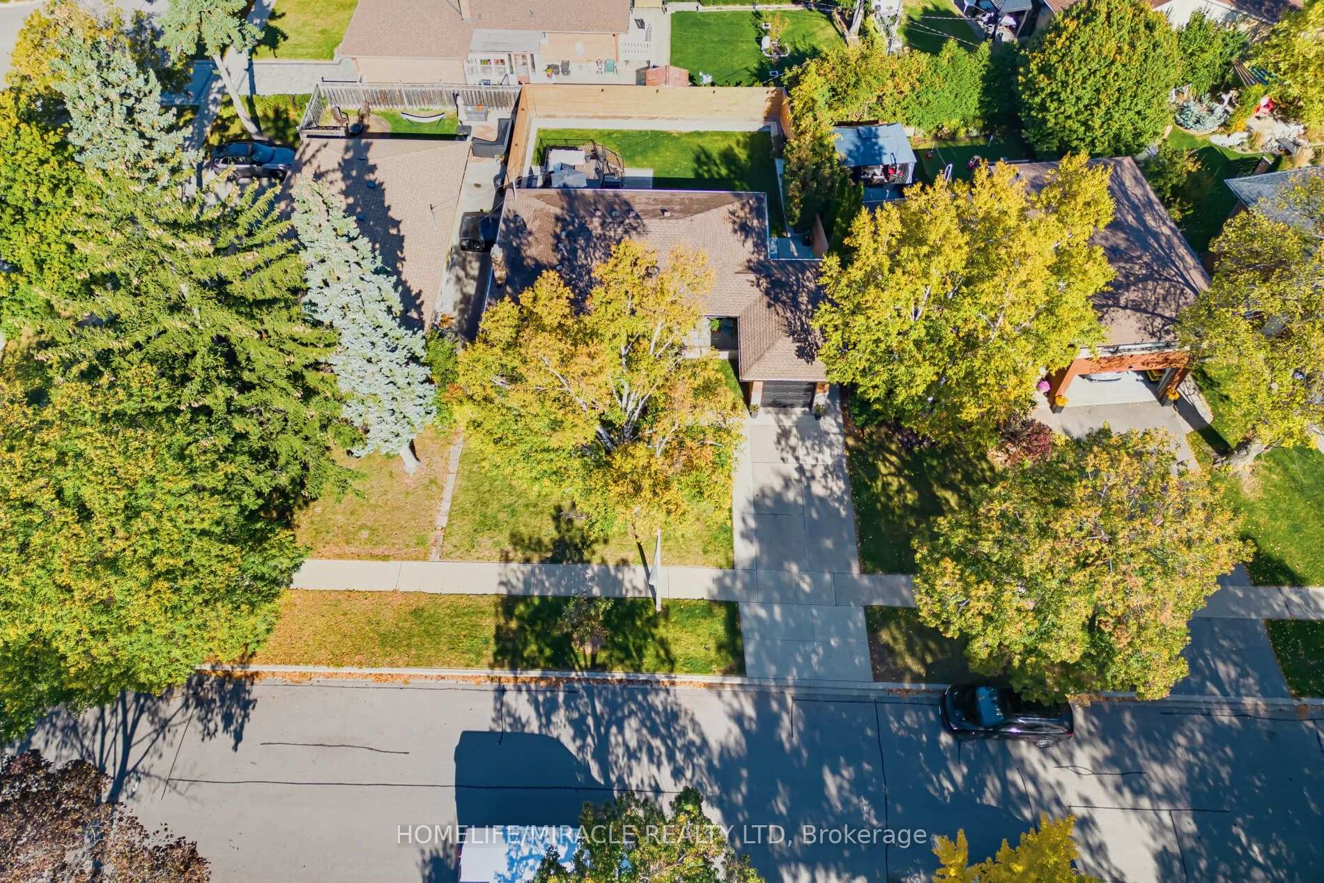 Photo 53 of 8 Laurelwood Crescent, Etobicoke, Willowridge-Martingrove-Richview — HOMEH