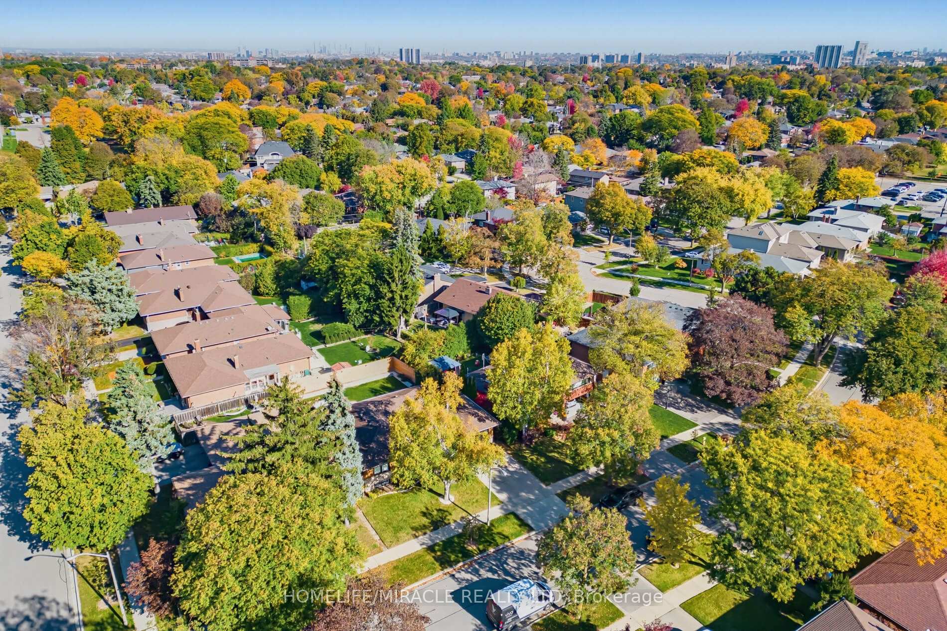 Photo 54 of 8 Laurelwood Crescent, Etobicoke, Willowridge-Martingrove-Richview — HOMEH