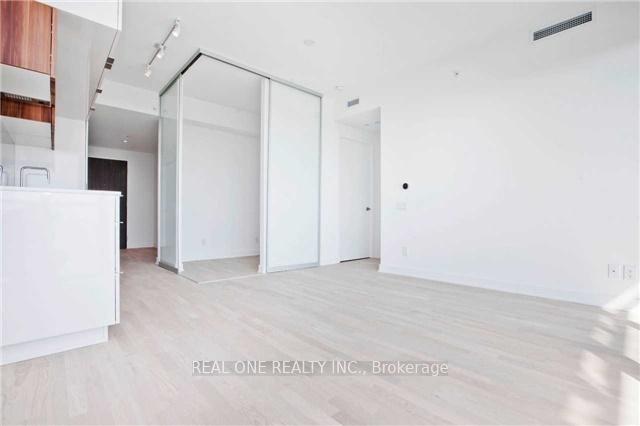 Photo 4 of Unit 2006, 185 Roehampton Avenue, Toronto, Mount Pleasant West — HOMEH