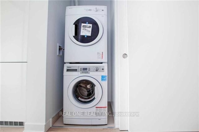 Photo 16 of Unit 2006, 185 Roehampton Avenue, Toronto, Mount Pleasant West — HOMEH