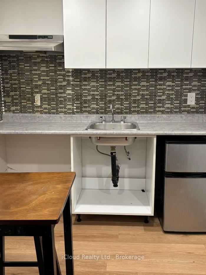 Photo 4 of 12 Scribner Court, Brampton, Heart Lake — HOMEH