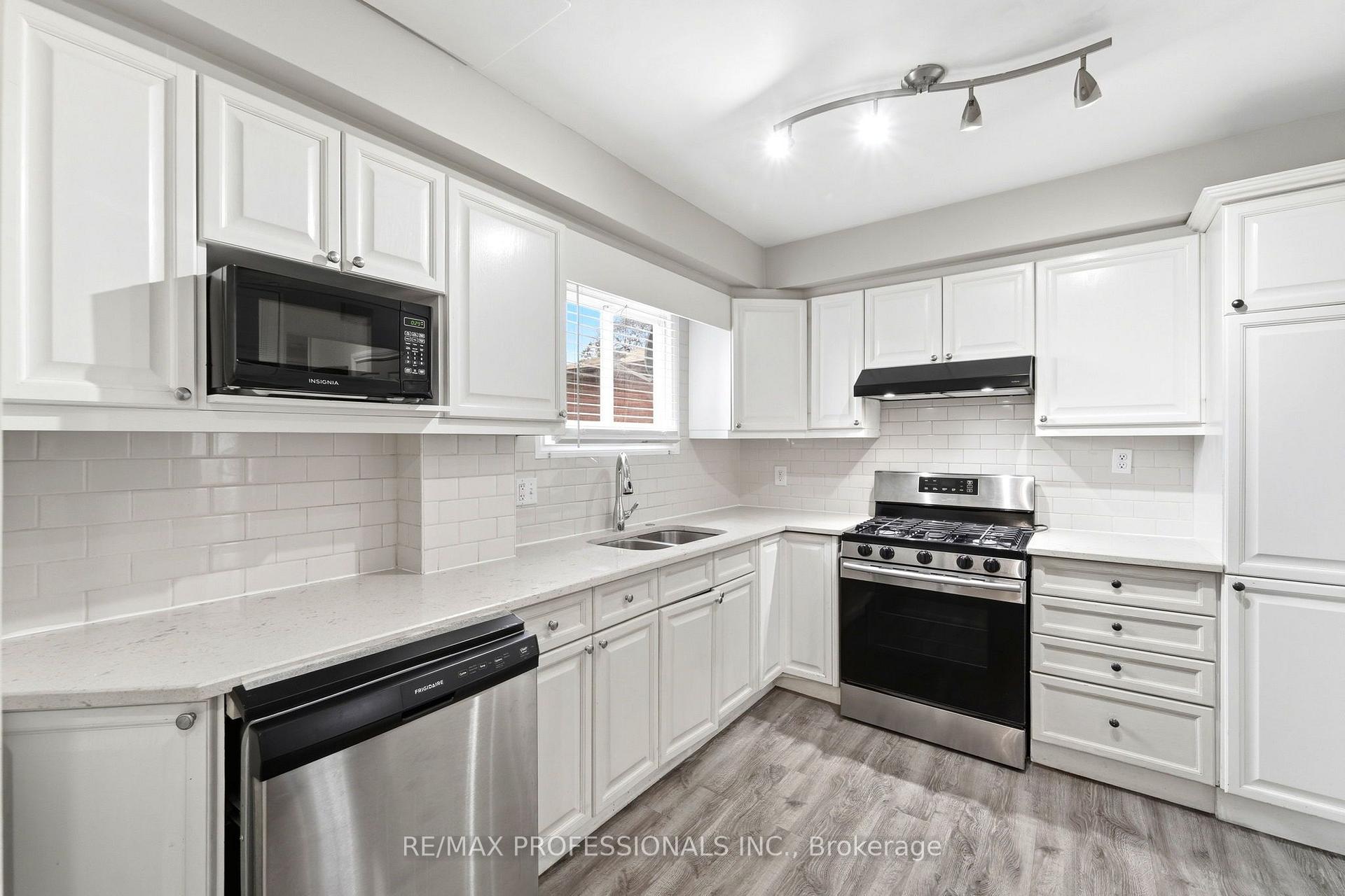 Photo 6 of 46 Lilacside Drive, Hamilton, Thorner — HOMEH
