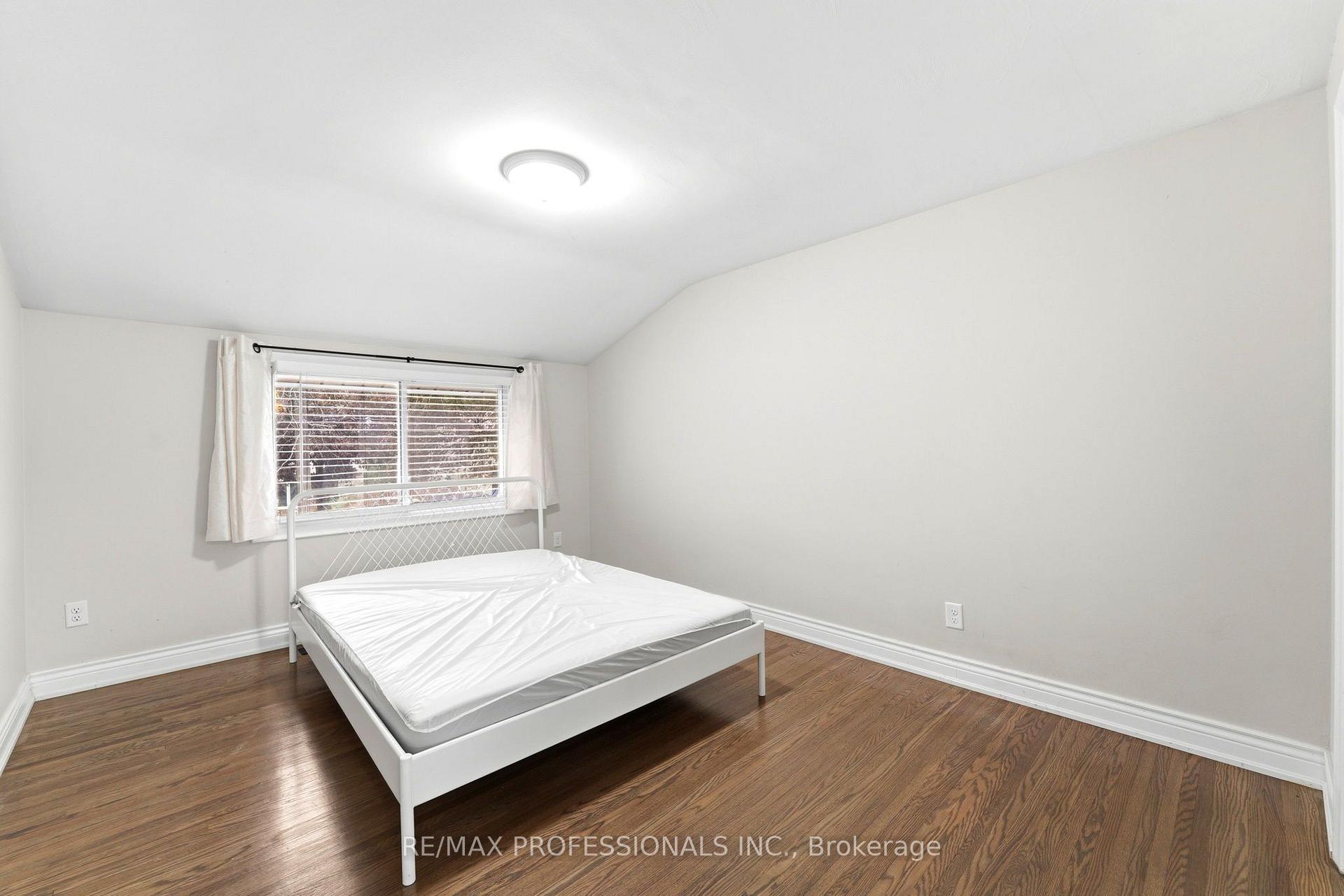 Photo 13 of 46 Lilacside Drive, Hamilton, Thorner — HOMEH