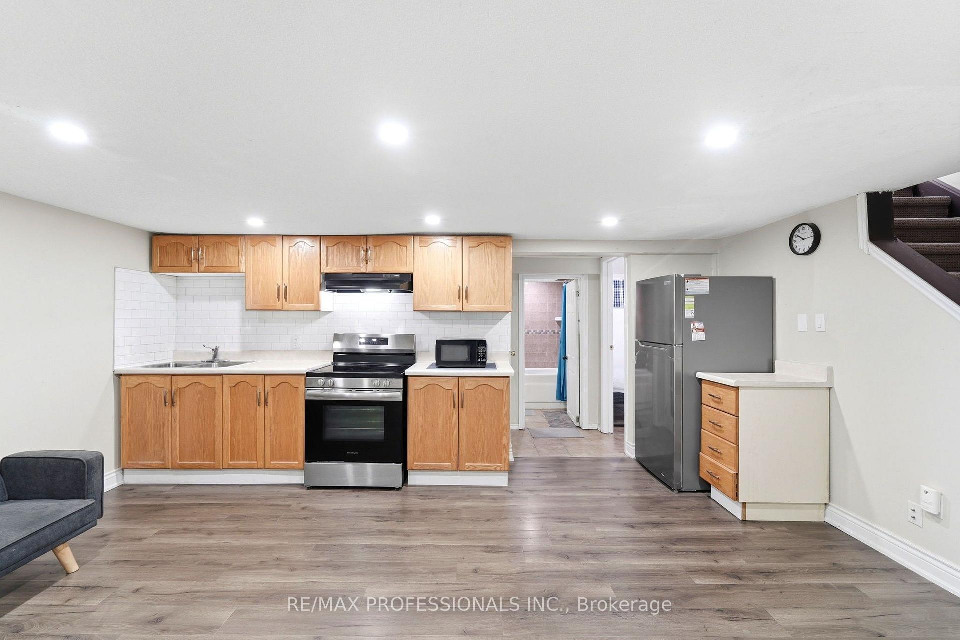 Photo 18 of 46 Lilacside Drive, Hamilton, Thorner — HOMEH