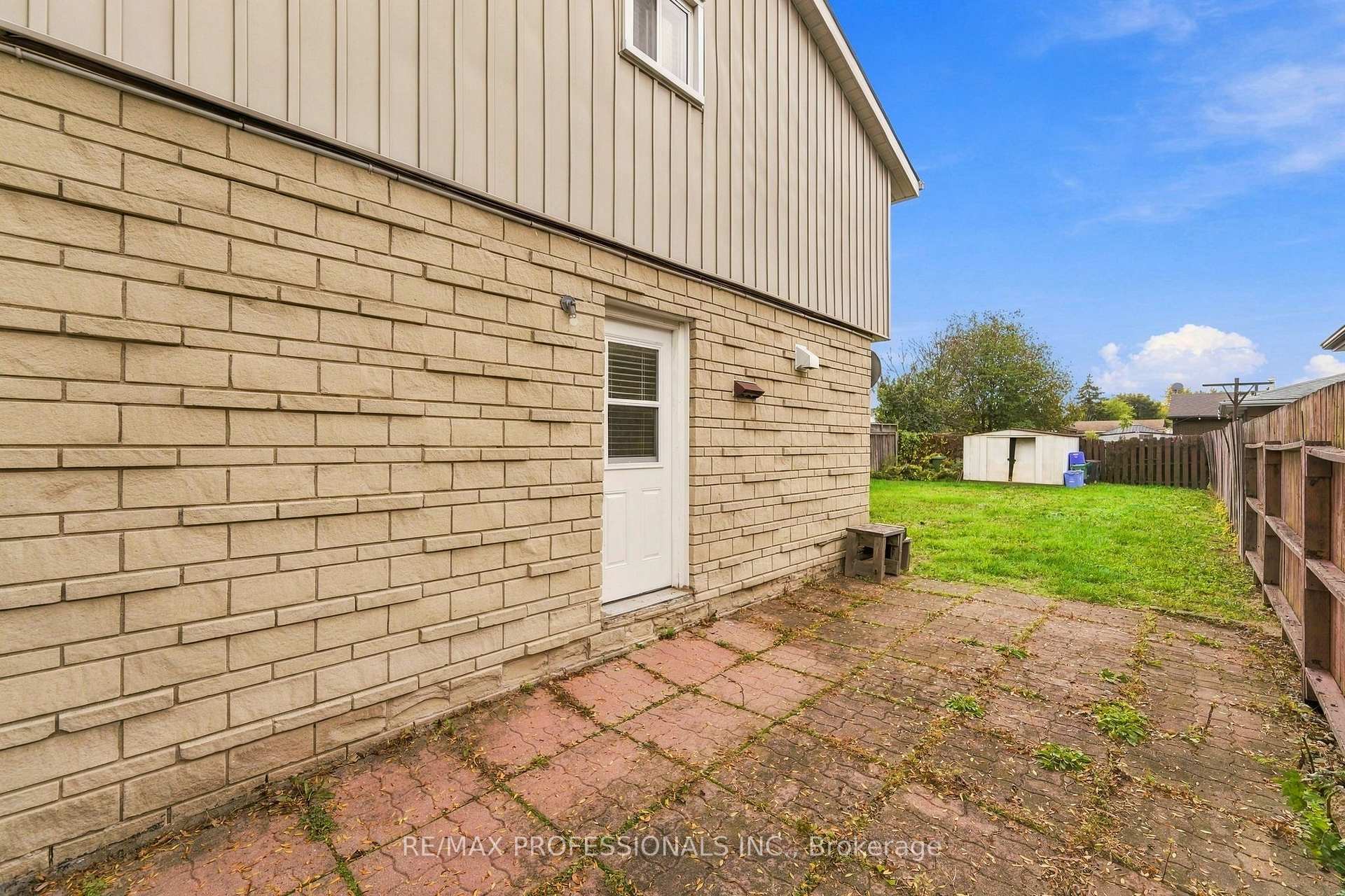 Photo 21 of 46 Lilacside Drive, Hamilton, Thorner — HOMEH