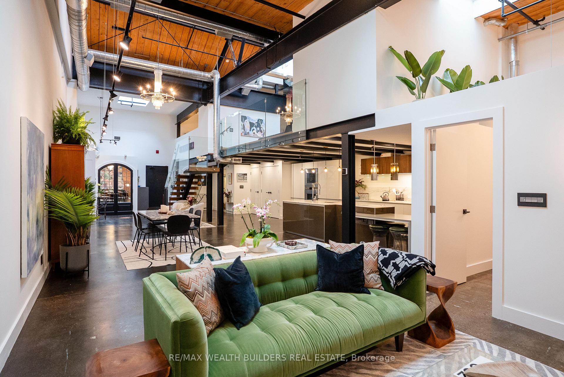 Photo of Unit 123, 326 Carlaw Avenue
