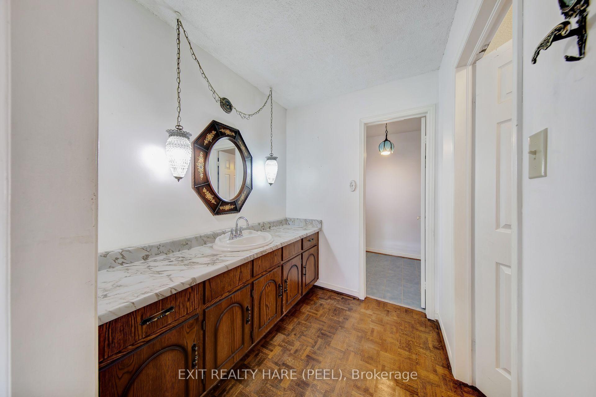 Photo 28 of 45 Mossbank Drive, Brampton, Fletcher's Creek South — HOMEH