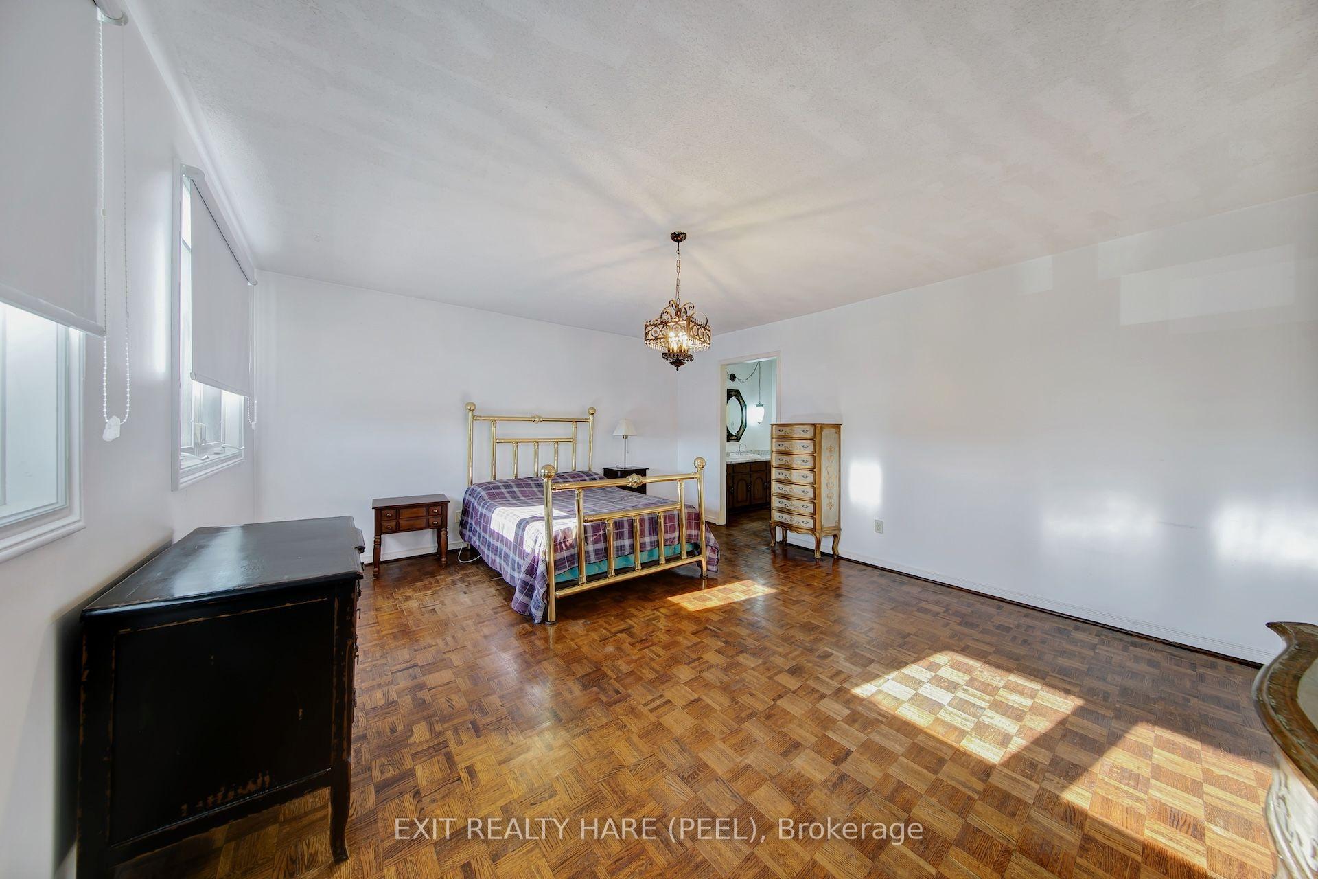 Photo 29 of 45 Mossbank Drive, Brampton, Fletcher's Creek South — HOMEH