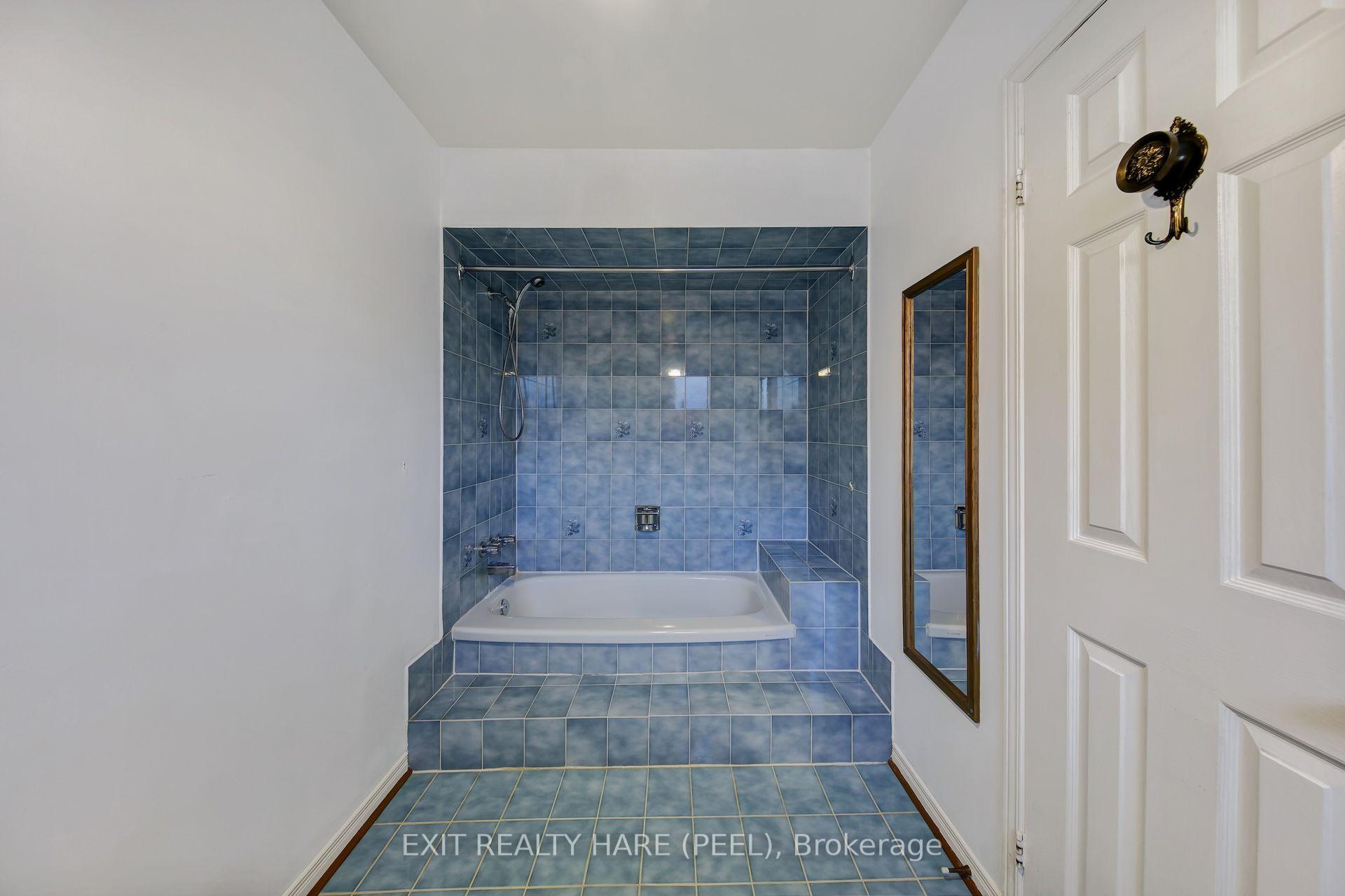 Photo 31 of 45 Mossbank Drive, Brampton, Fletcher's Creek South — HOMEH