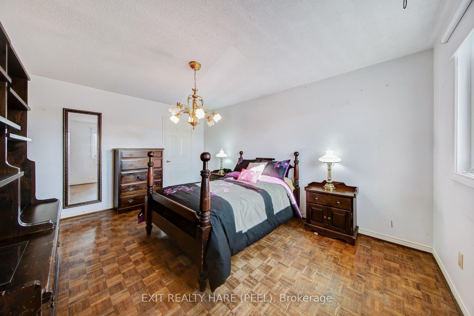 Photo 33 of 45 Mossbank Drive, Brampton, Fletcher's Creek South — HOMEH