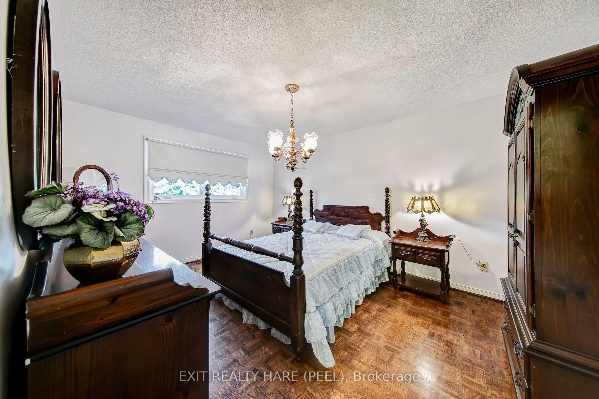 Photo 34 of 45 Mossbank Drive, Brampton, Fletcher's Creek South — HOMEH
