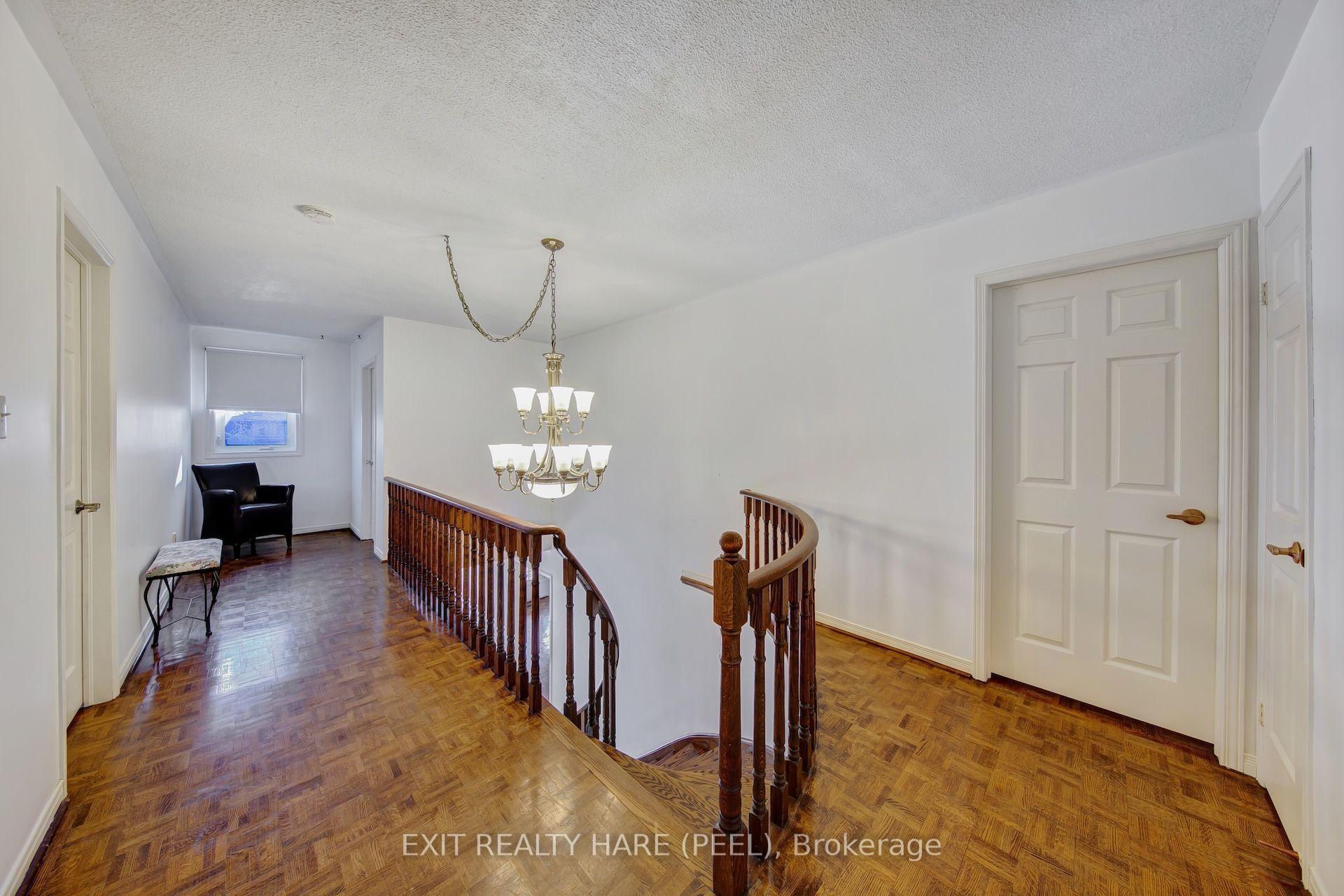 Photo 39 of 45 Mossbank Drive, Brampton, Fletcher's Creek South — HOMEH