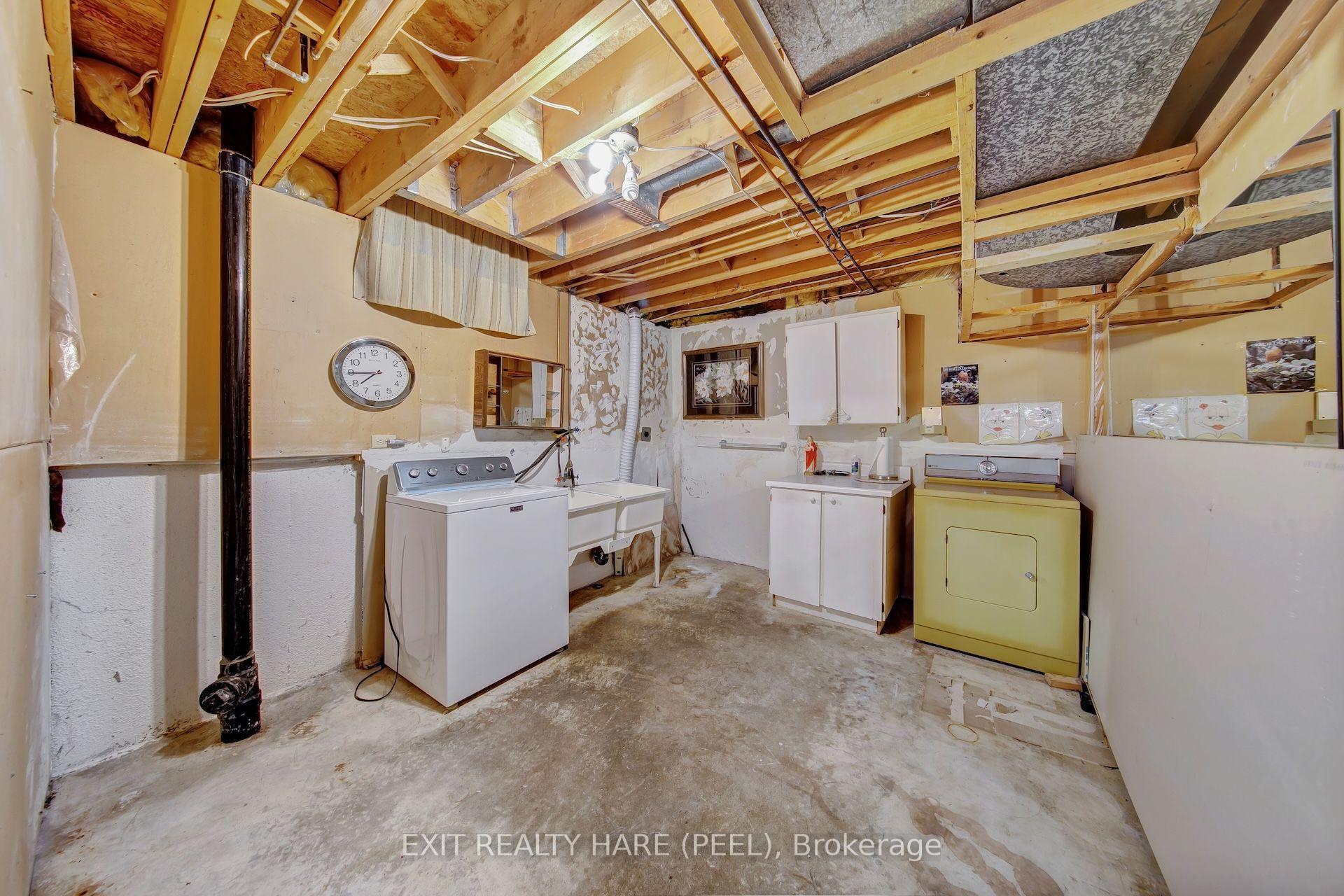 Photo 44 of 45 Mossbank Drive, Brampton, Fletcher's Creek South — HOMEH