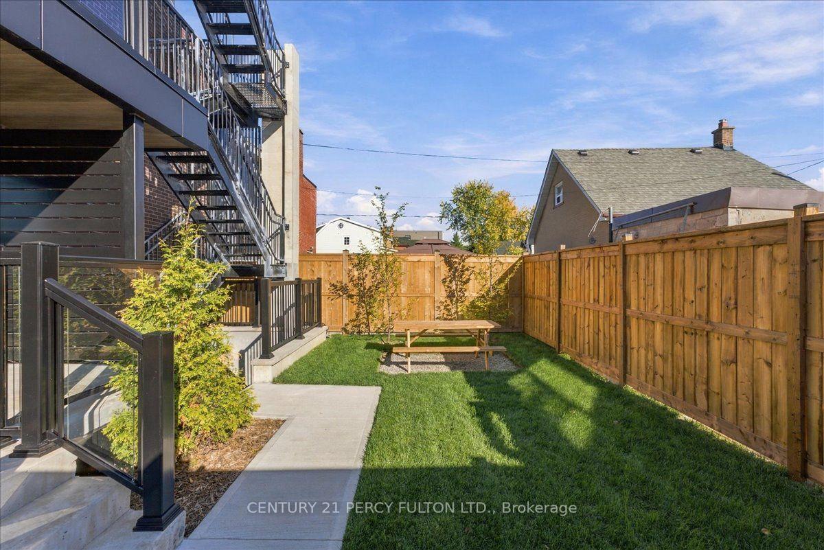 Photo 2 of Unit 1, 113 Hatherley Road, Toronto, Caledonia-Fairbank — HOMEH