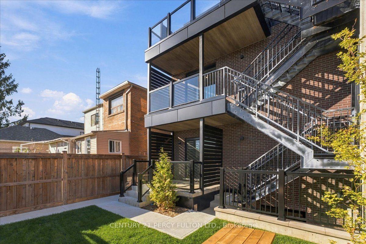 Photo 3 of Unit 1, 113 Hatherley Road, Toronto, Caledonia-Fairbank — HOMEH