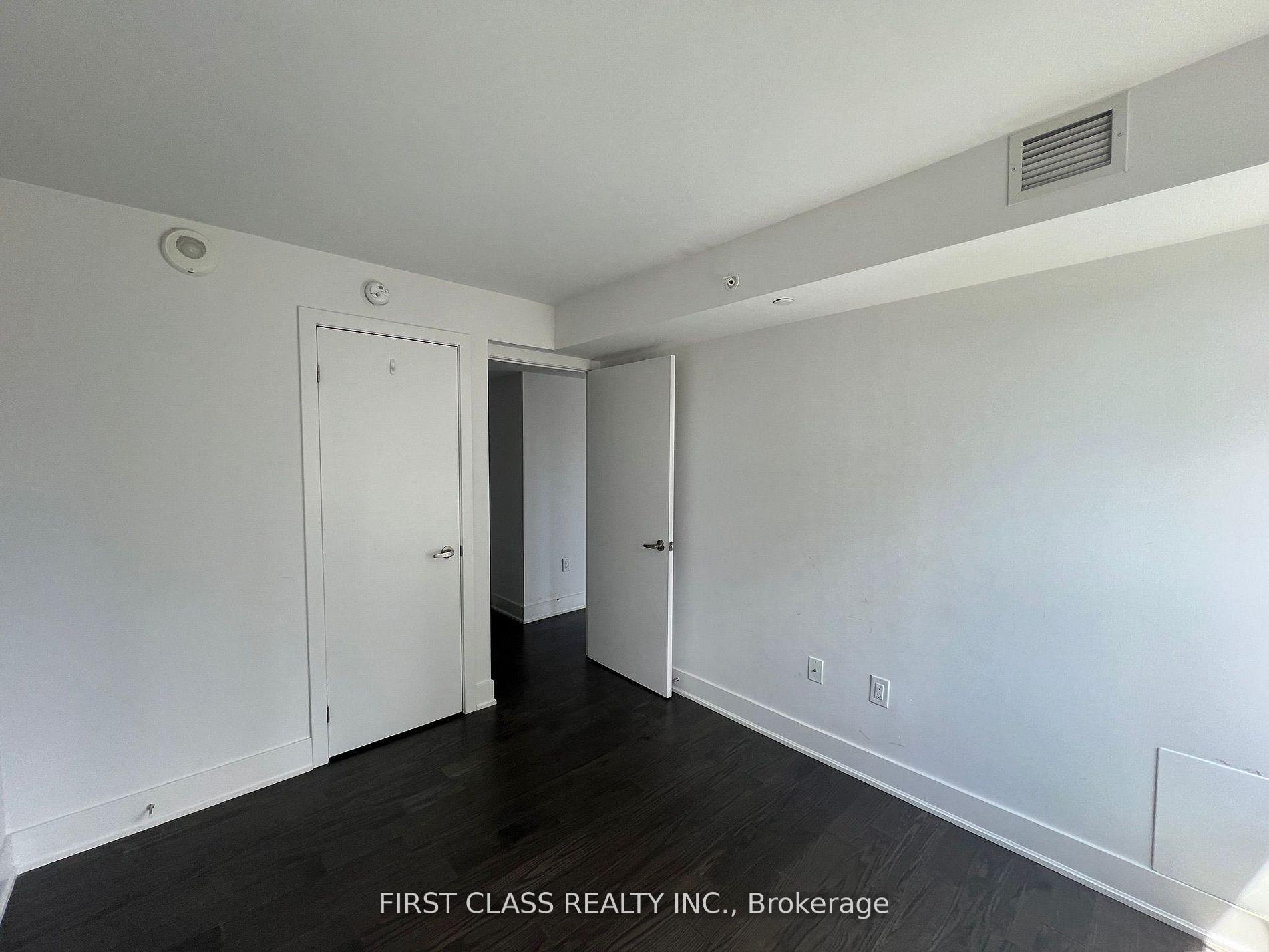 Photo 5 of Unit 1605, 955 Bay Street, Toronto, Bay Street Corridor — HOMEH