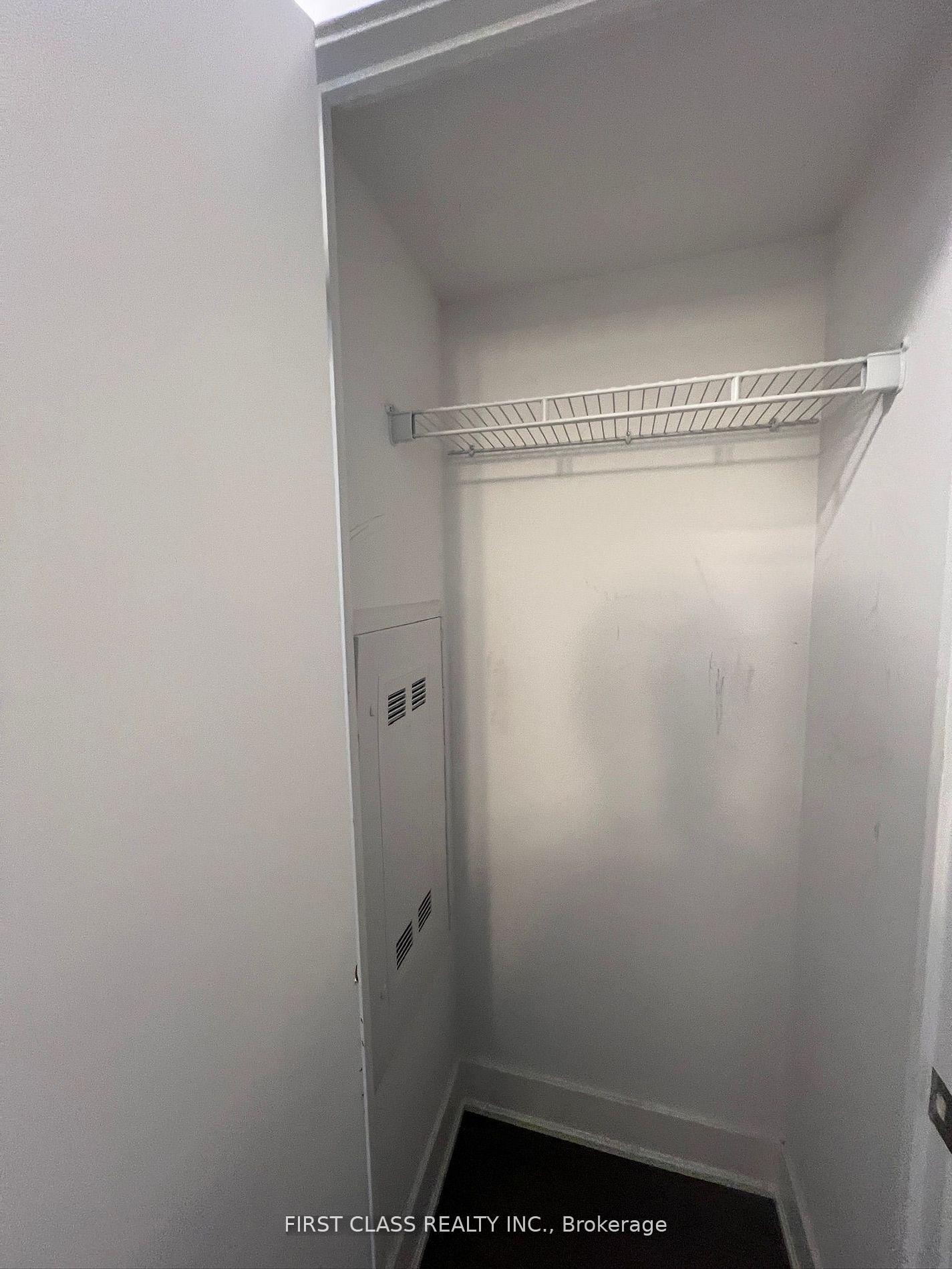 Photo 7 of Unit 1605, 955 Bay Street, Toronto, Bay Street Corridor — HOMEH