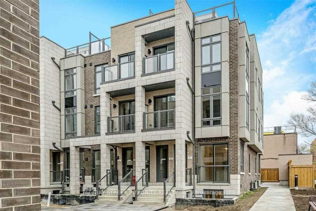 Front of Unit 25, 715 Lawrence Avenue W