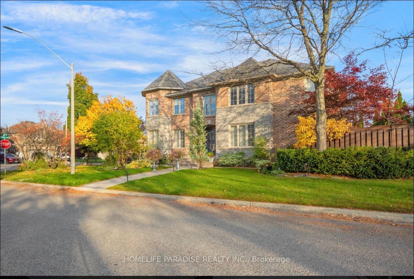 Photo 4 of 11 Oak Street, Halton Hills, Georgetown — HOMEH